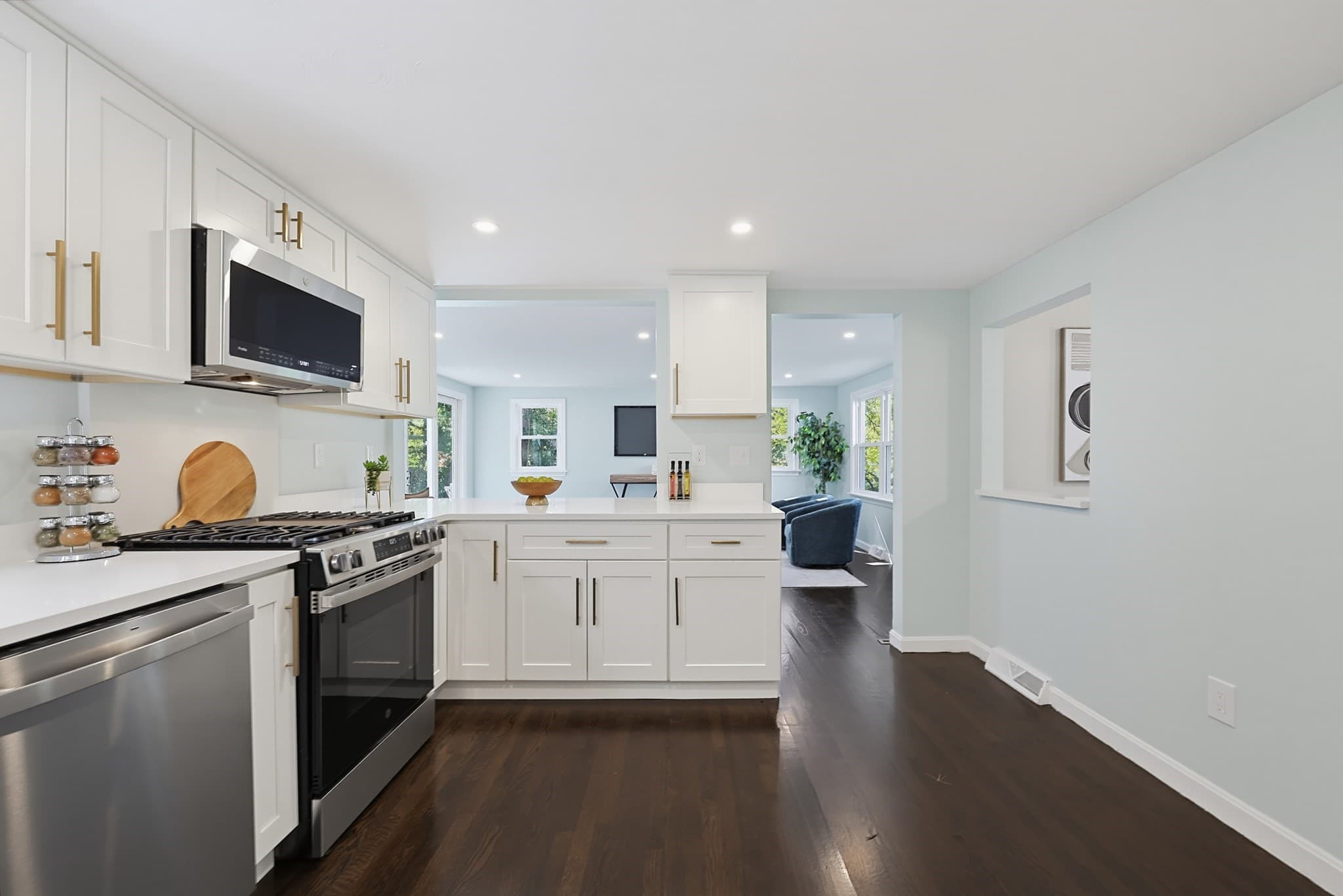 Single Family Residence at 127 Crescent Pl, Hanson MA 02341, photo 9 of 40