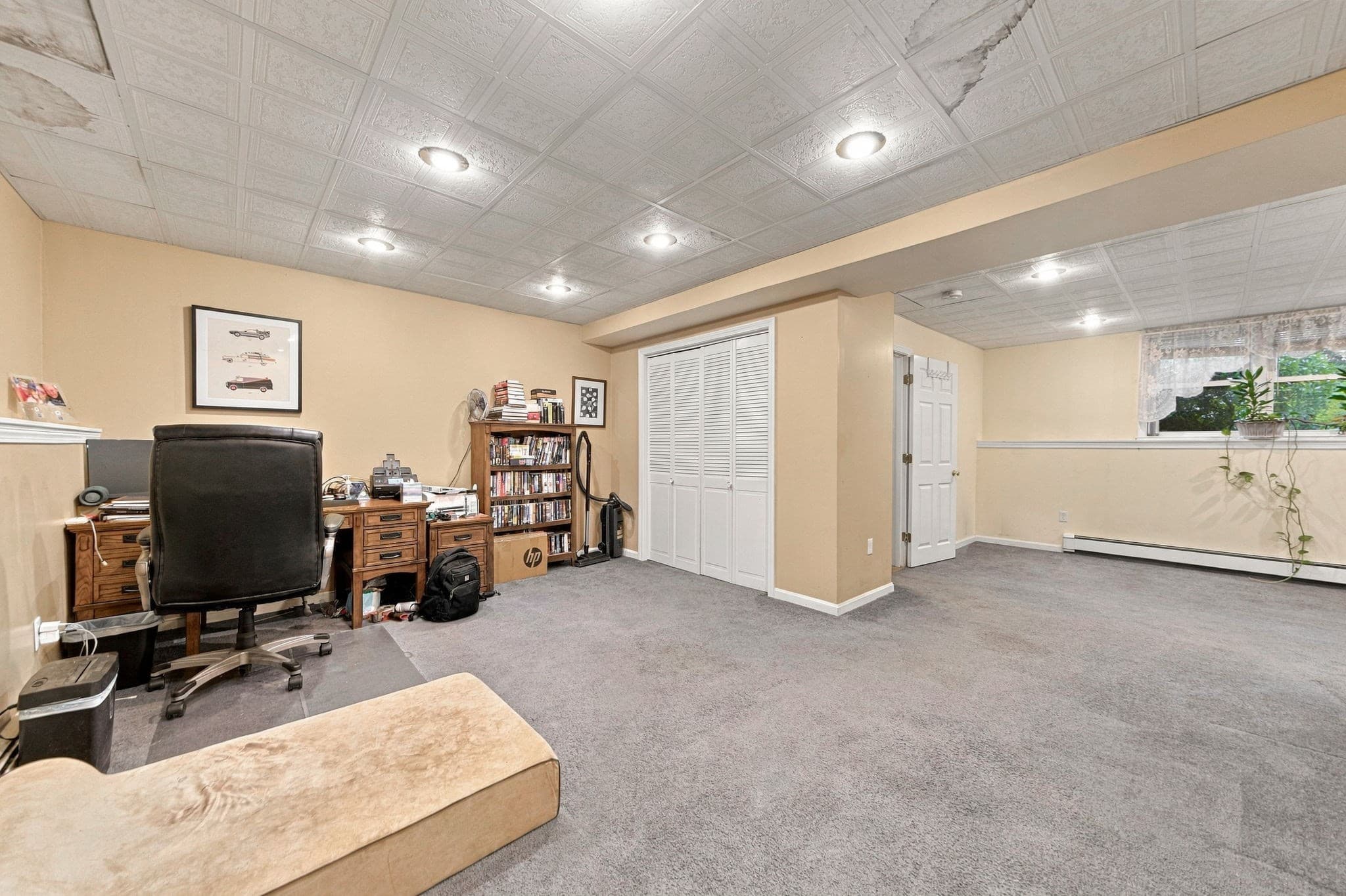 Single Family Residence at 6 Clover Hill Road, Sutton MA 01590, Sutton, photo 31 of 42