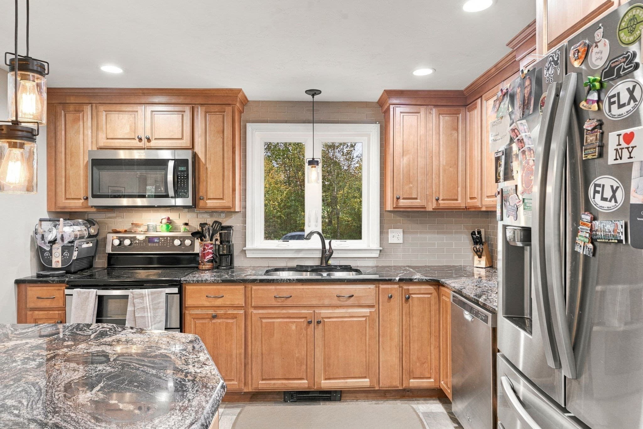 Single Family Residence at 6 Clover Hill Road, Sutton MA 01590, Sutton, photo 8 of 42