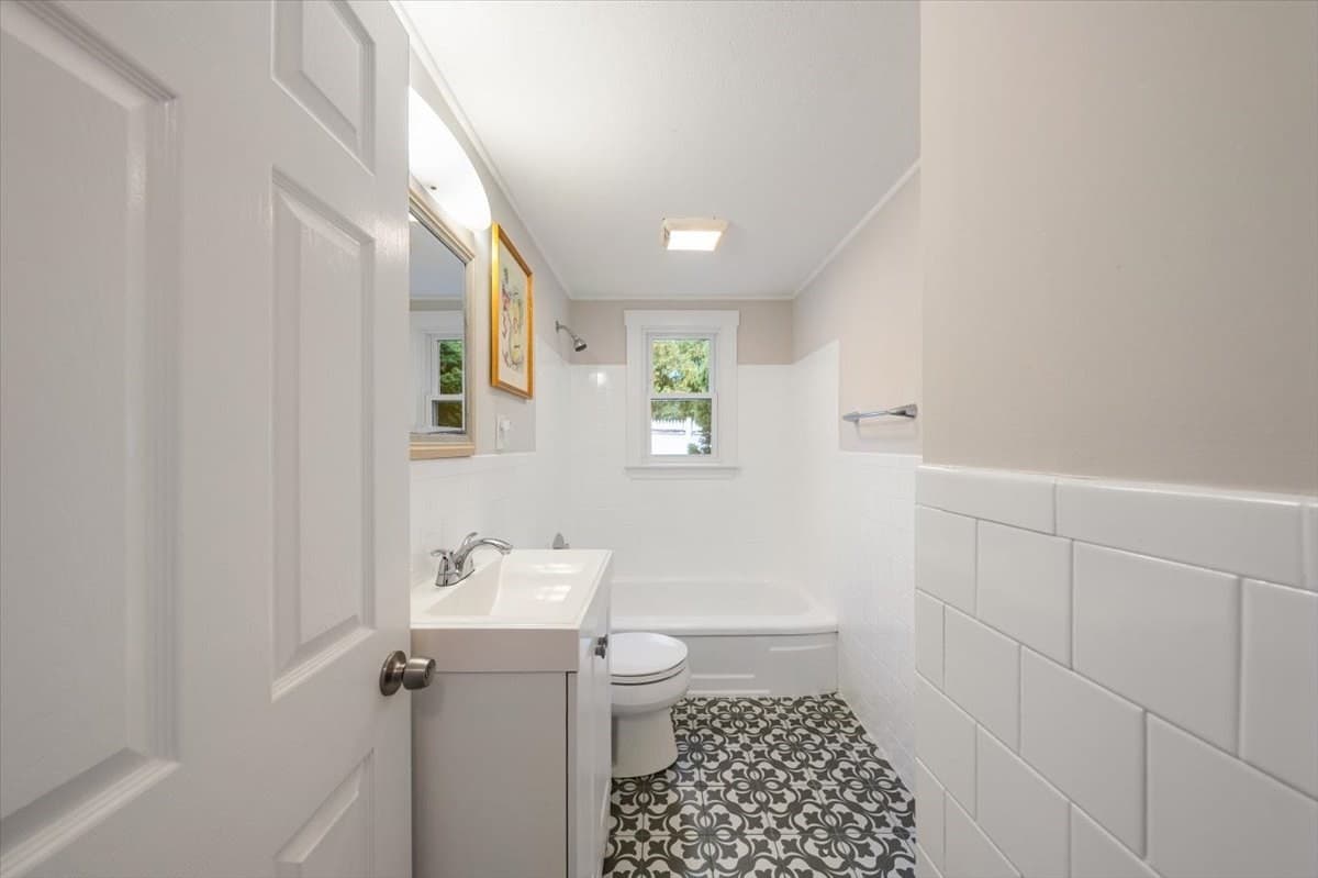 Single Family Residence at 78 Salem End Lane, Framingham MA 01702, Framingham, photo 15 of 26