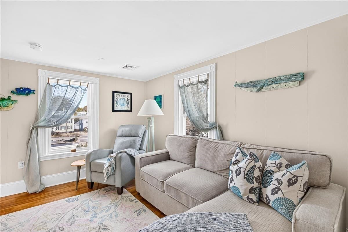 Condominium at 4 Atlantic St # 4, Plymouth MA 02360, Plymouth, photo 5 of 33