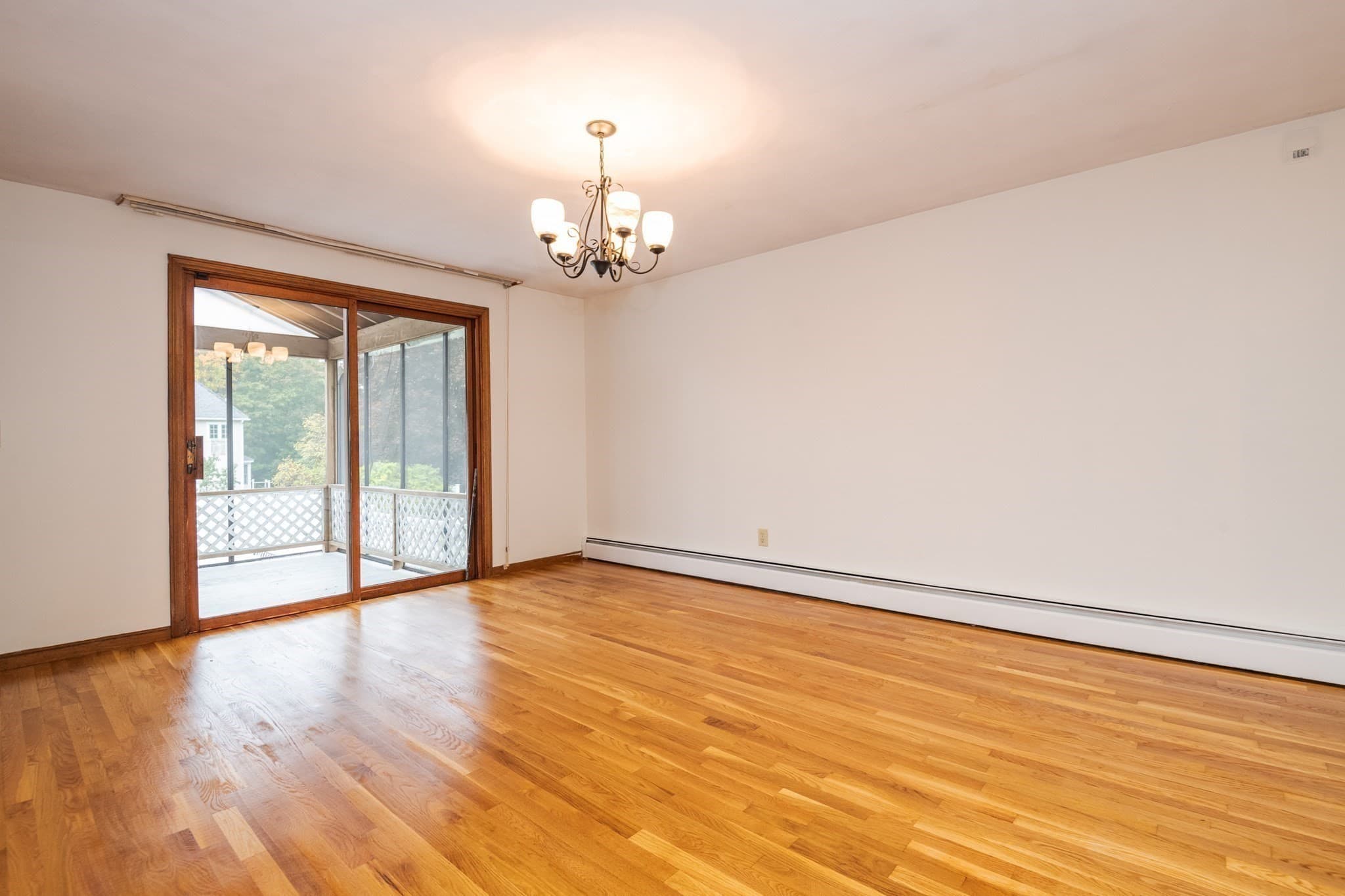 Single Family Residence at 31 Towne Crest Drive, Stoneham MA 02180, Stoneham, photo 12 of 42