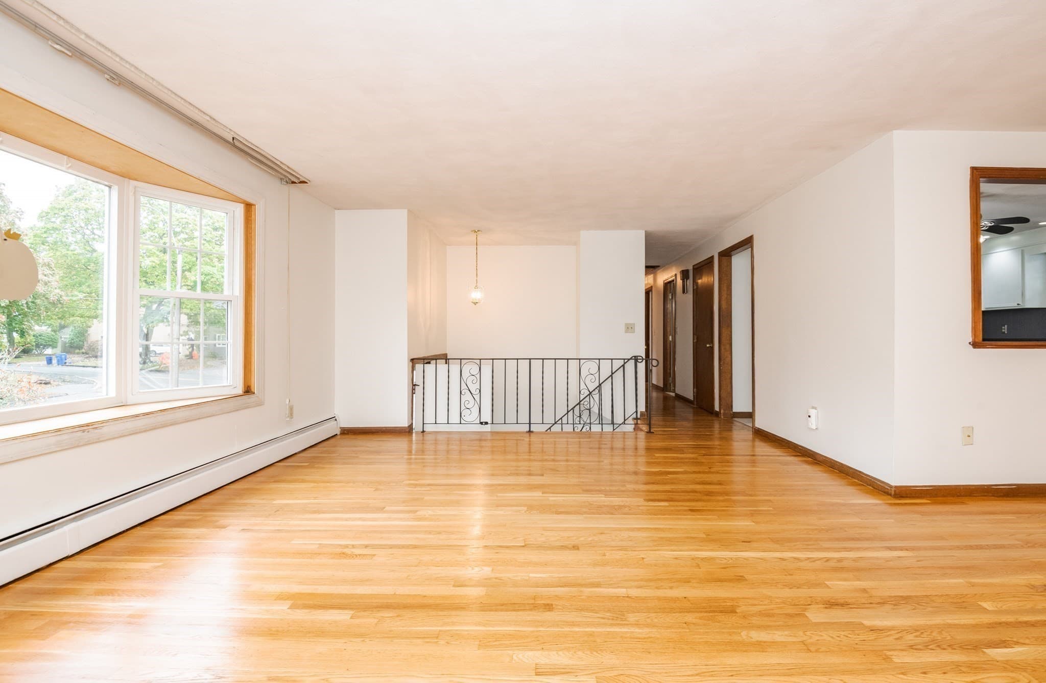 Single Family Residence at 31 Towne Crest Drive, Stoneham MA 02180, Stoneham, photo 8 of 42