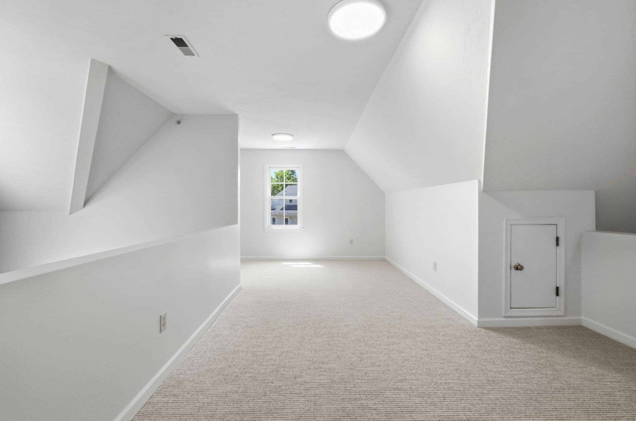 Condominium at 19 Russell Pl # 19, Arlington MA 02474, Arlington, photo 11 of 16