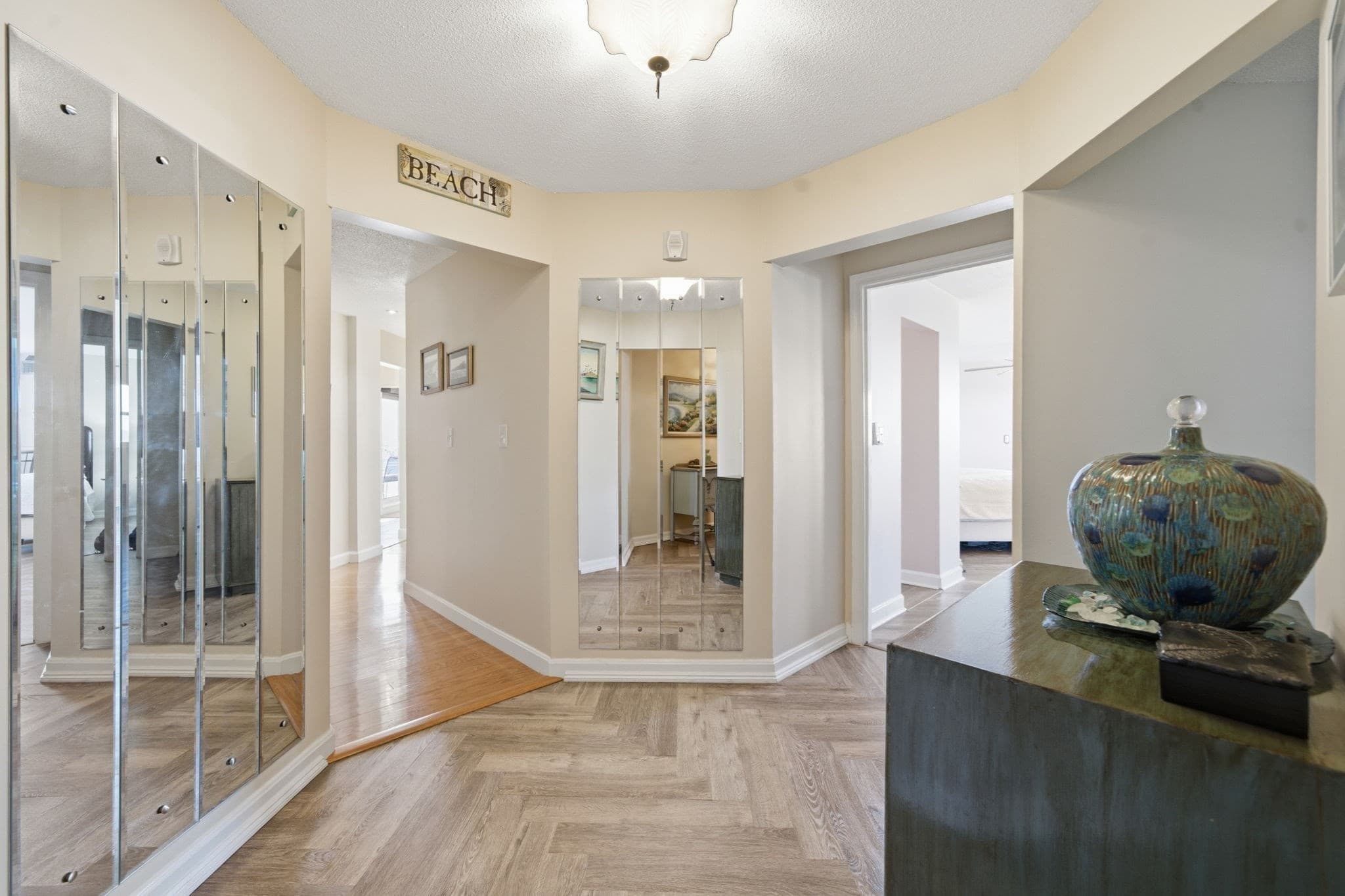 Condominium at 9 Park Ave # 517, Hull MA 02045, Hull, photo 2 of 21