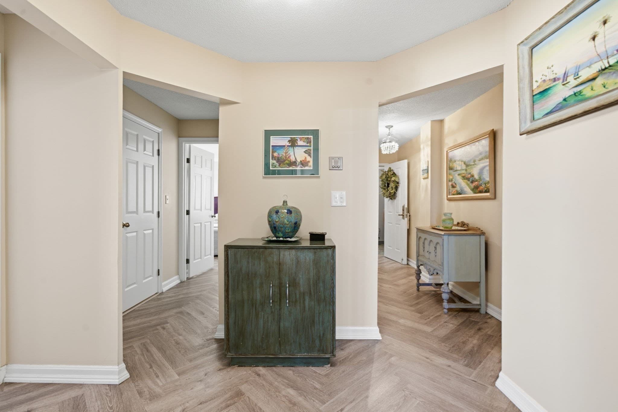 Condominium at 9 Park Ave # 517, Hull MA 02045, Hull, photo 3 of 21
