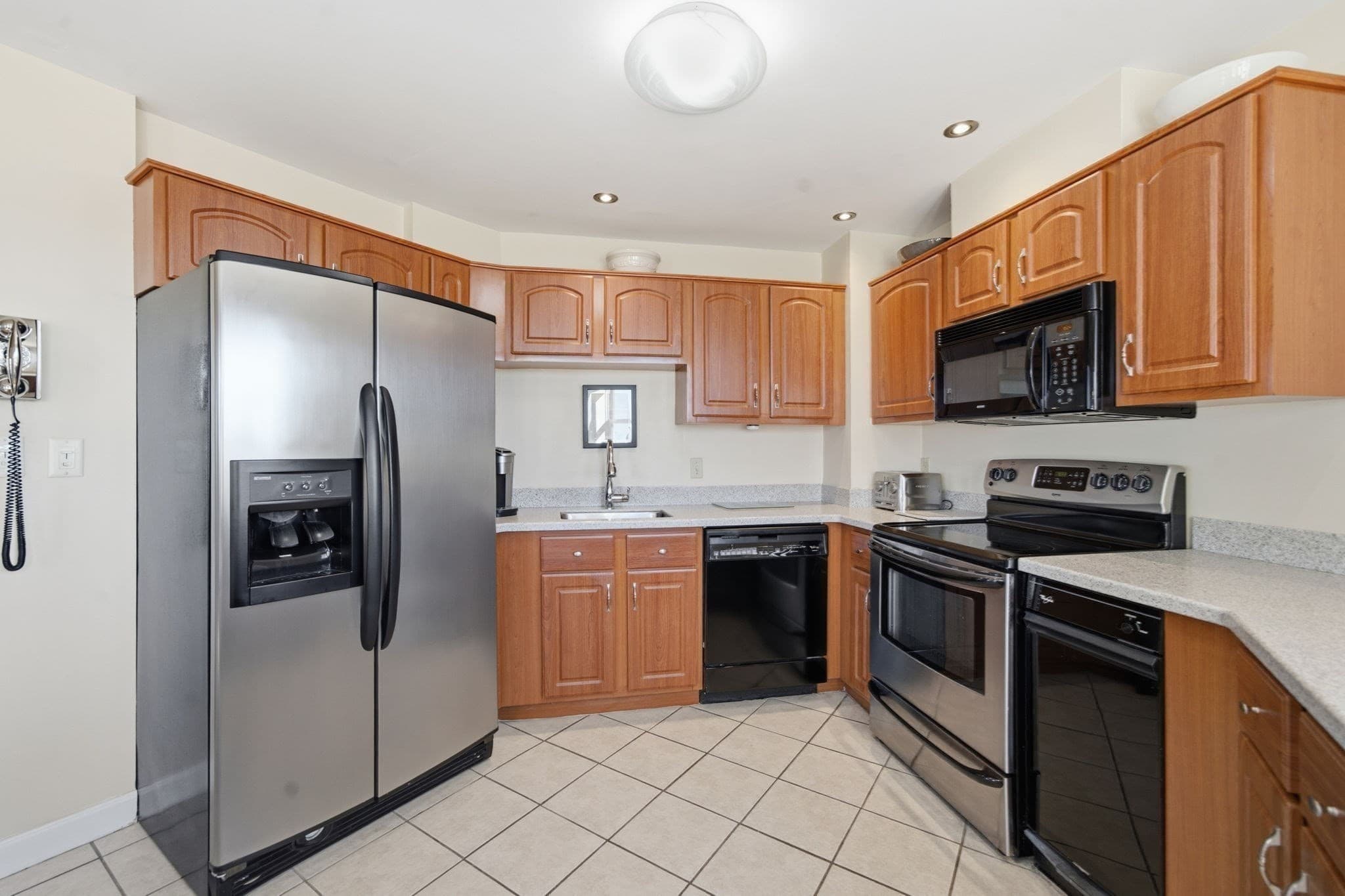 Condominium at 9 Park Ave # 517, Hull MA 02045, Hull, photo 9 of 21