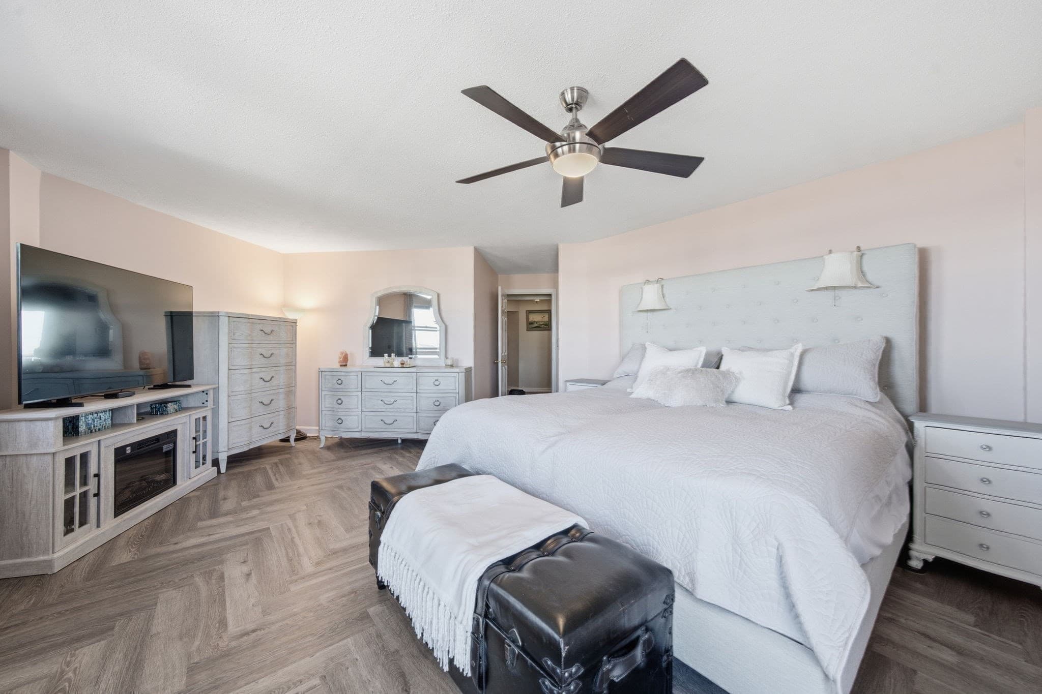Condominium at 9 Park Ave # 517, Hull MA 02045, Hull, photo 11 of 21