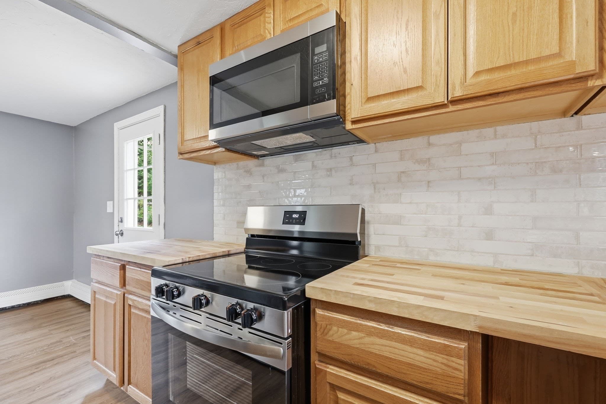 Single Family Residence at 93 Balboa Dr, Springfield MA 01119, Springfield, photo 6 of 27
