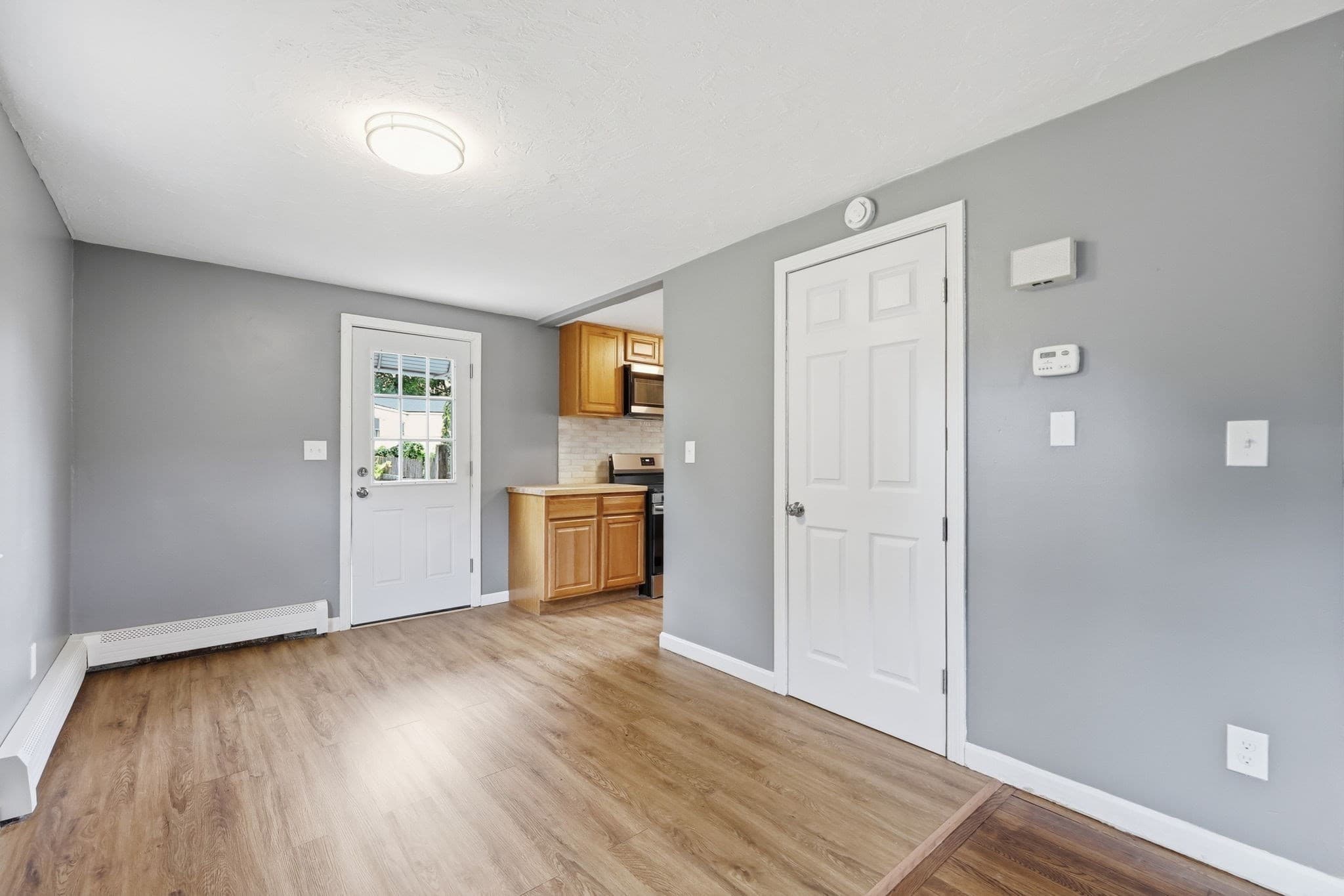 Single Family Residence at 93 Balboa Dr, Springfield MA 01119, Springfield, photo 8 of 27