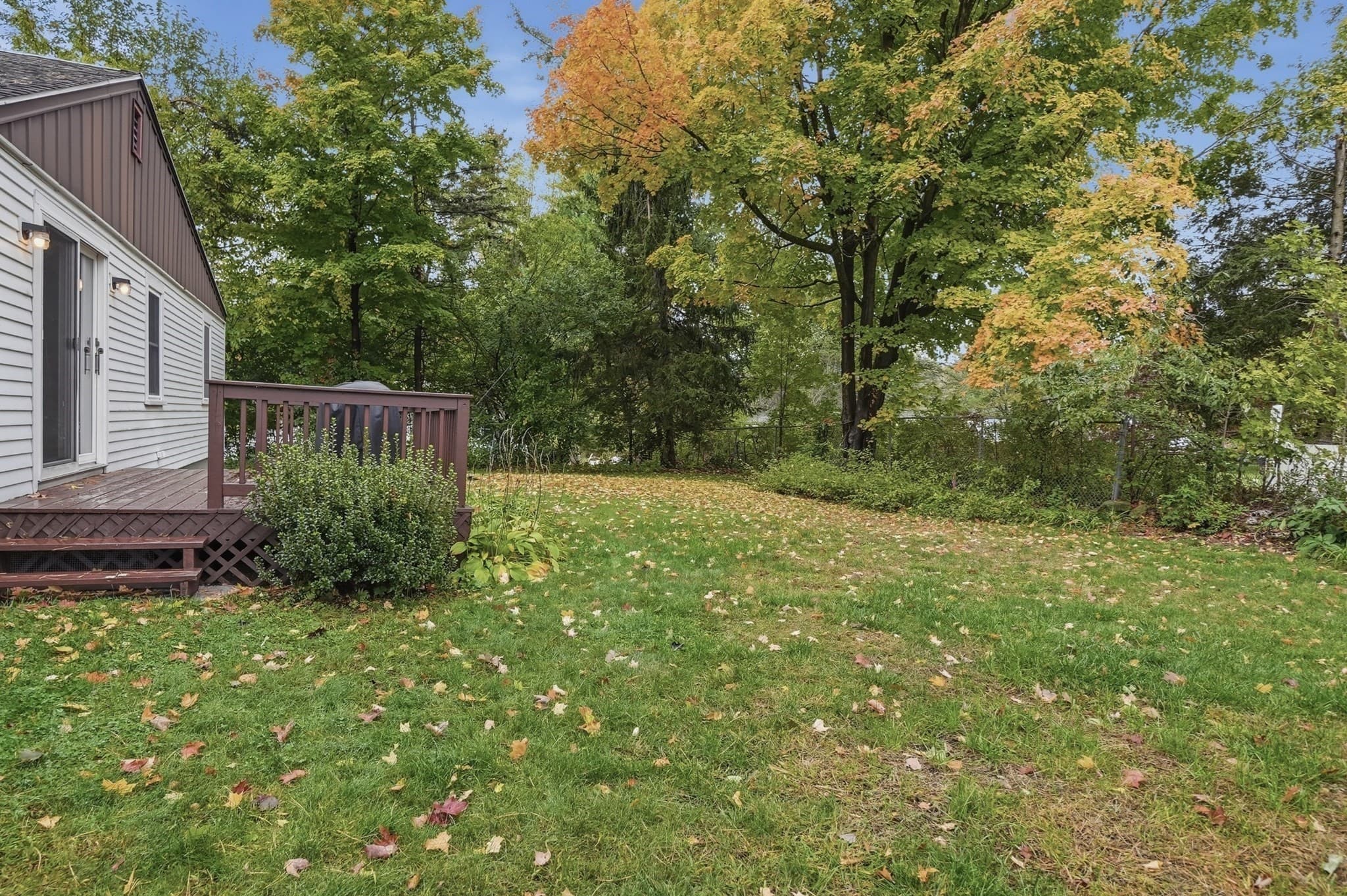 Single Family Residence at 3 Olive Drive, Leominster MA 01453, photo 5 of 34