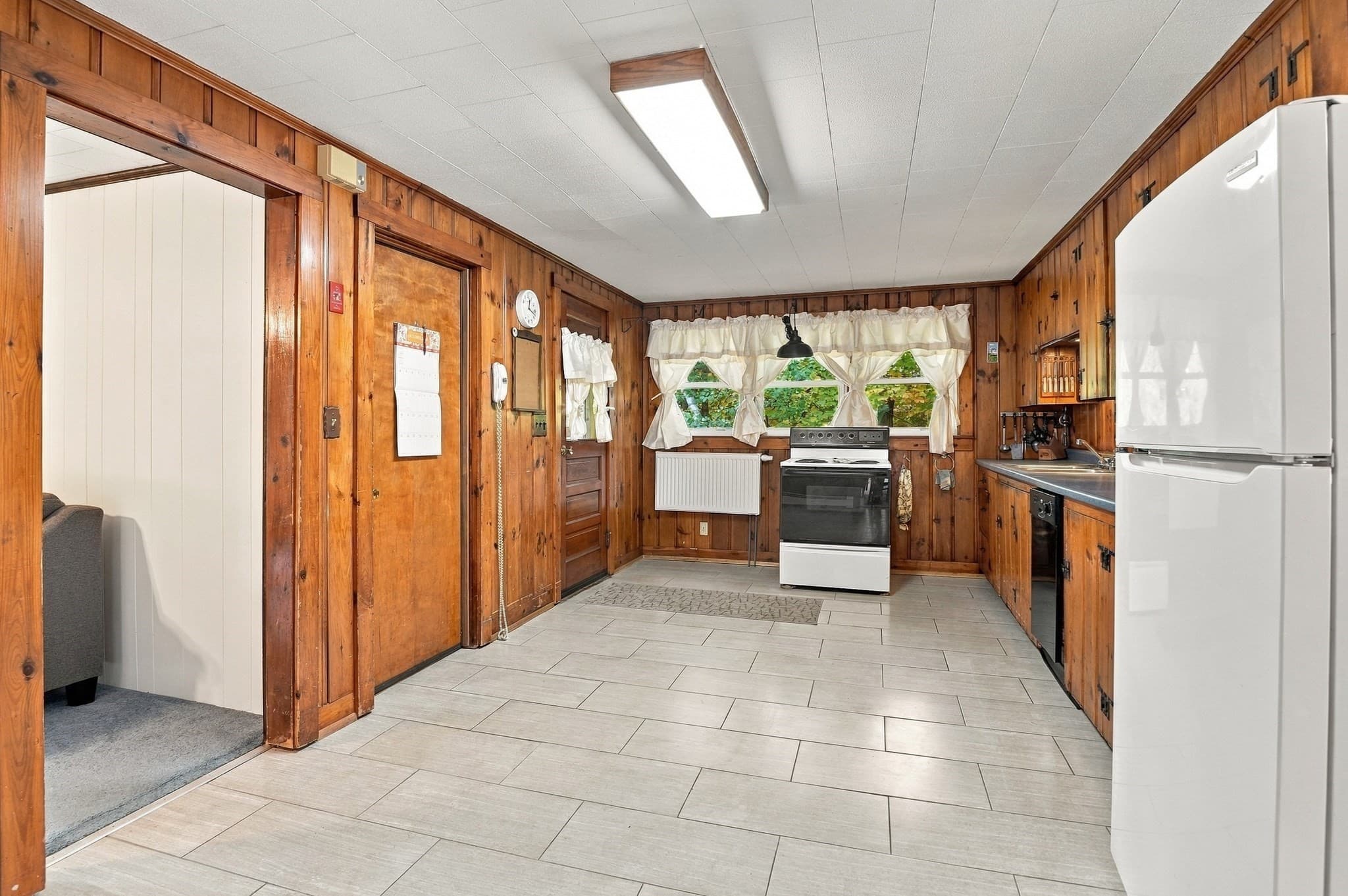 Single Family Residence at 3 Olive Drive, Leominster MA 01453, photo 11 of 34