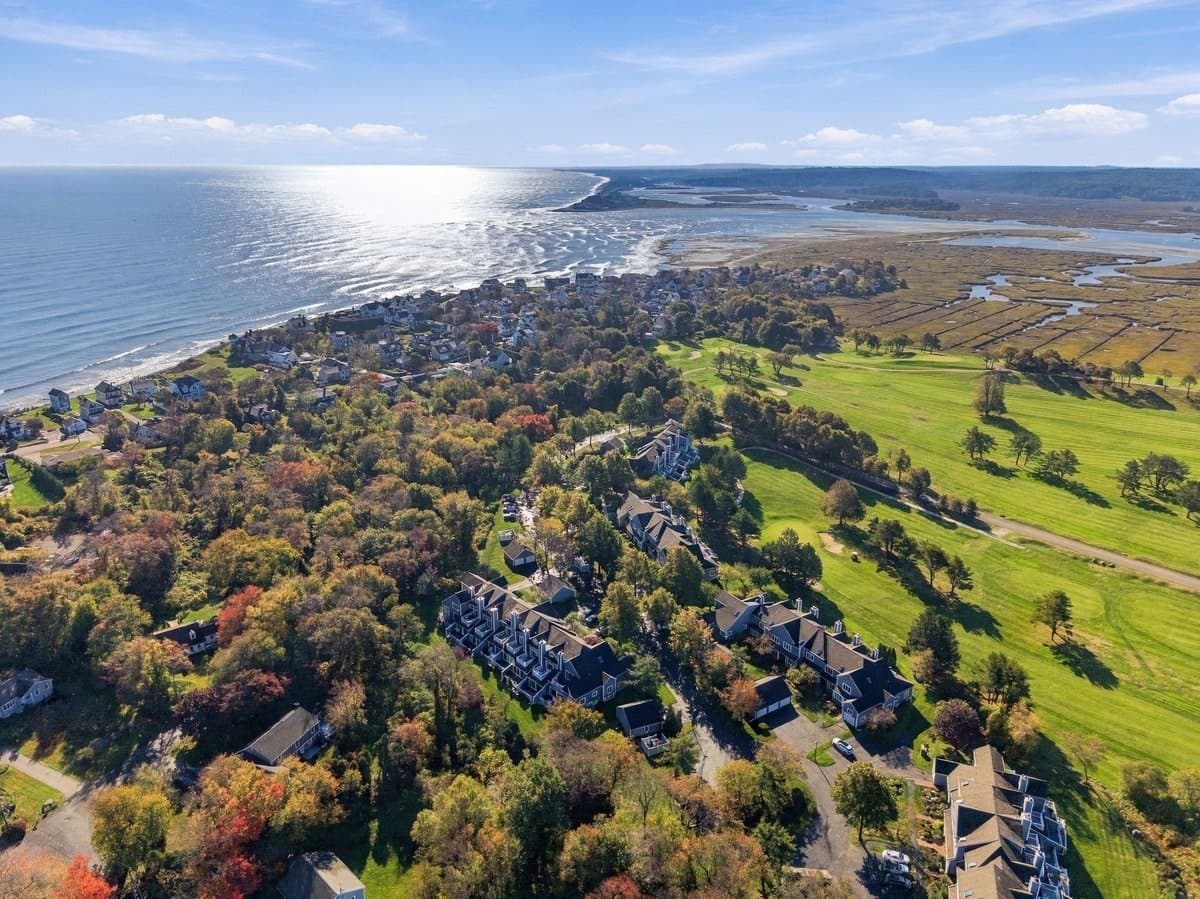 Condominium at 40 Driftway # 18, Scituate MA 02066, Scituate, photo 37 of 42