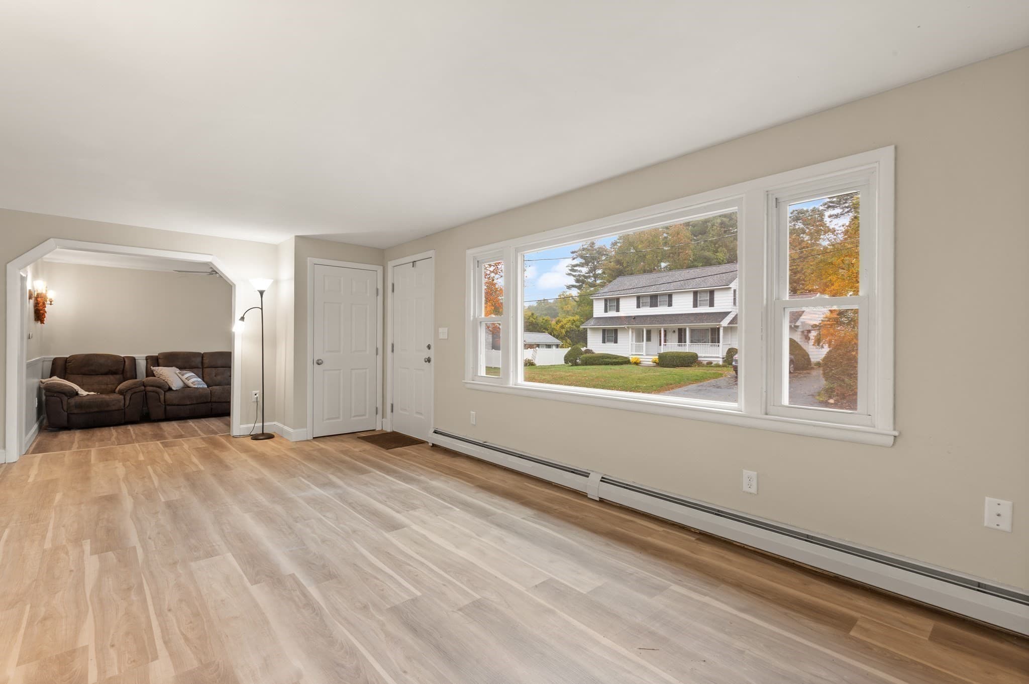 Single Family Residence at 7 Moonbeam Ave., Chelmsford MA 01824, photo 5 of 26