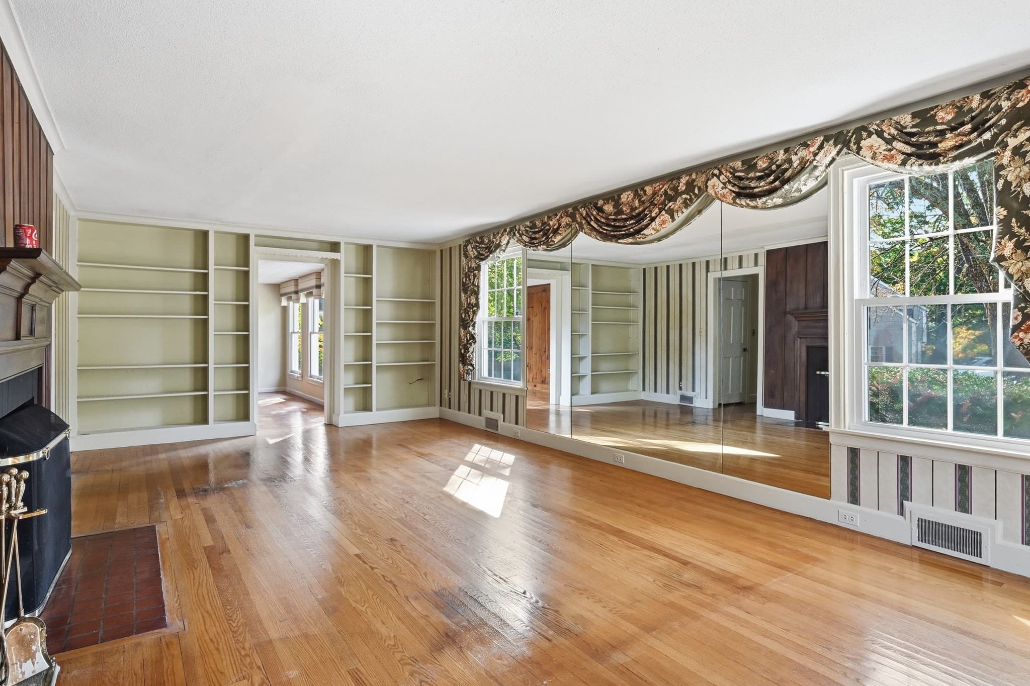 Single Family Residence at 105 Longview, Longmeadow MA 01106, photo 6 of 42