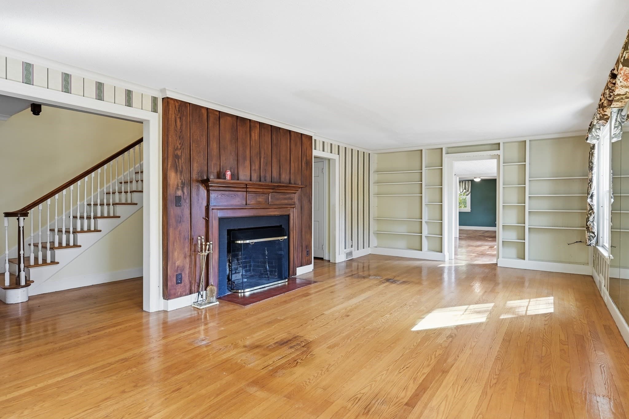 Single Family Residence at 105 Longview, Longmeadow MA 01106, photo 7 of 42