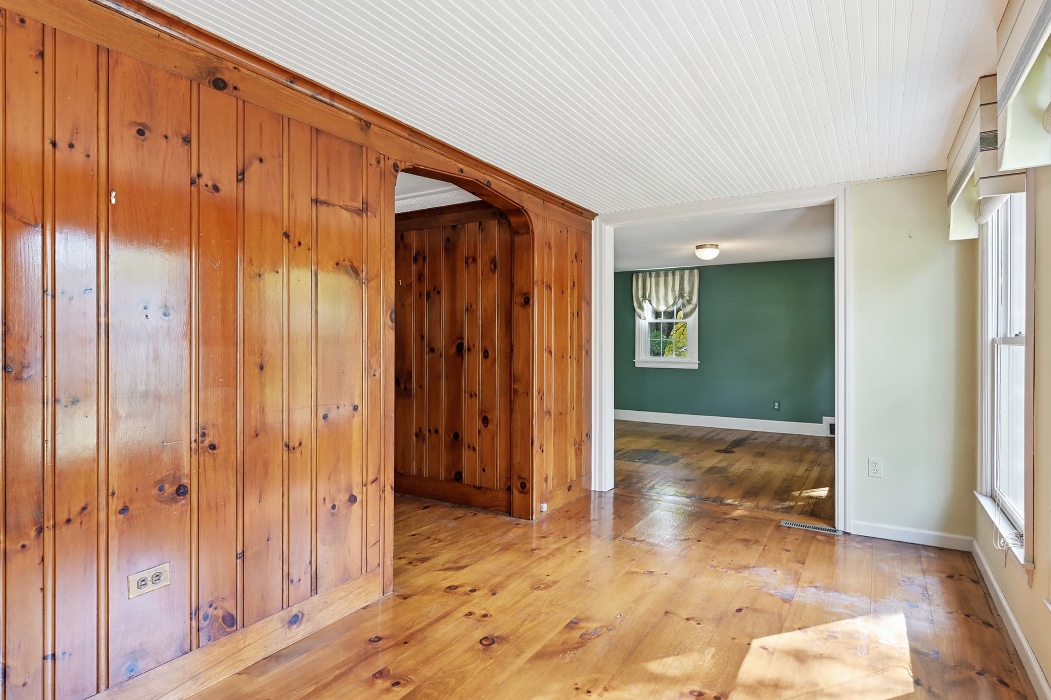 Single Family Residence at 105 Longview, Longmeadow MA 01106, photo 9 of 42