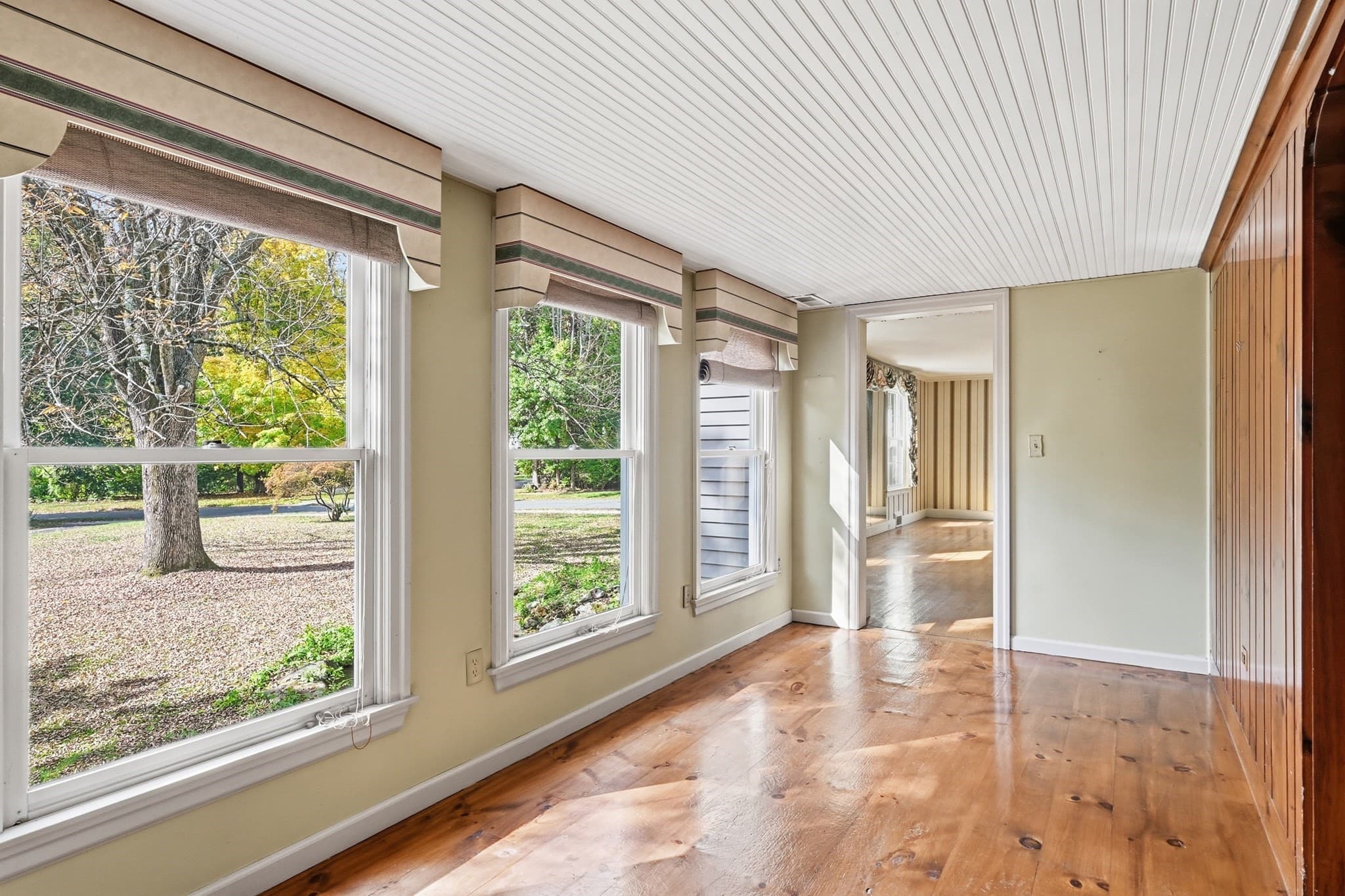 Single Family Residence at 105 Longview, Longmeadow MA 01106, photo 11 of 42