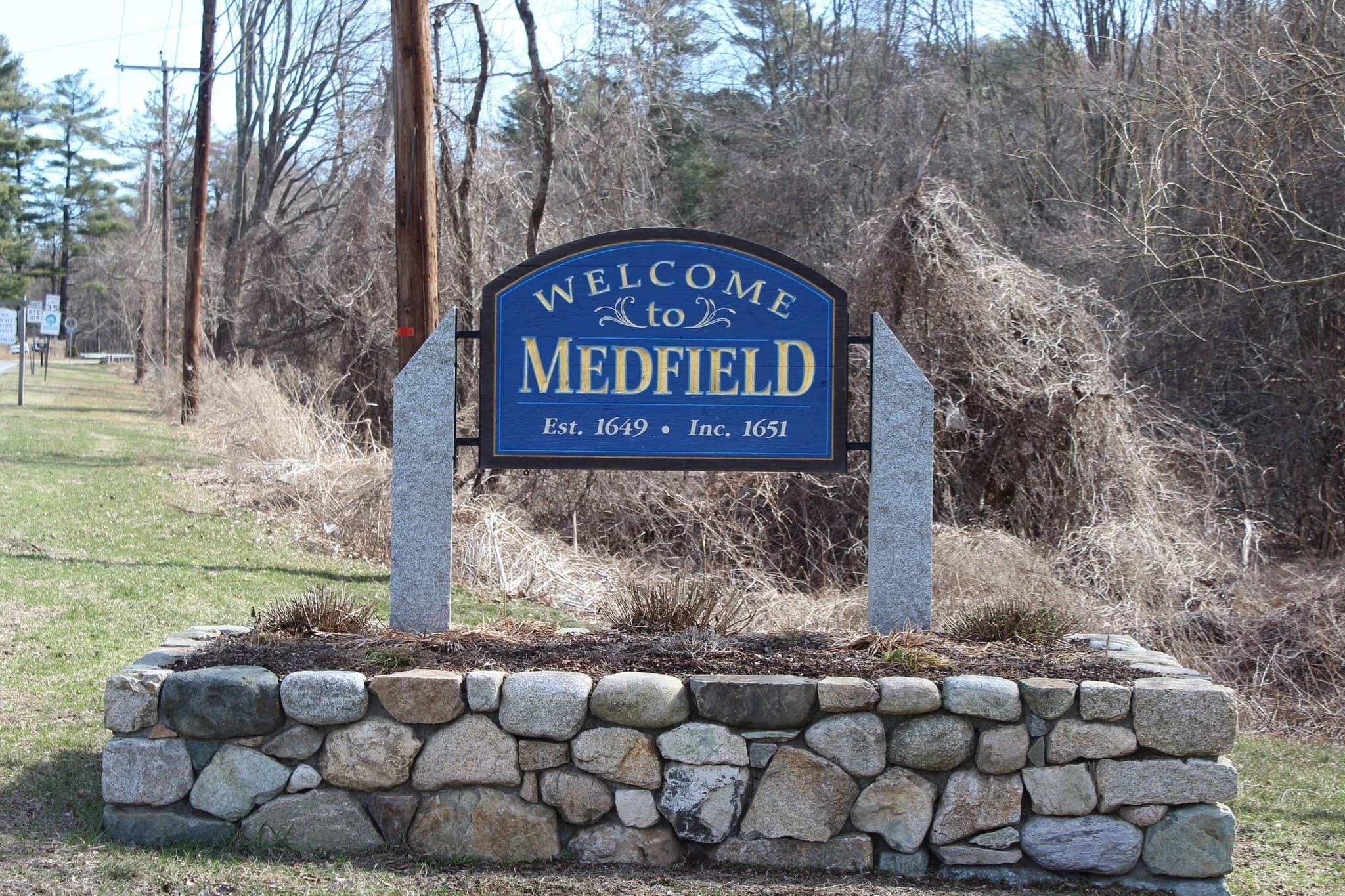 Single Family Residence at 18 Hearthstone Drive, Medfield MA 02052, Medfield, photo 2 of 3