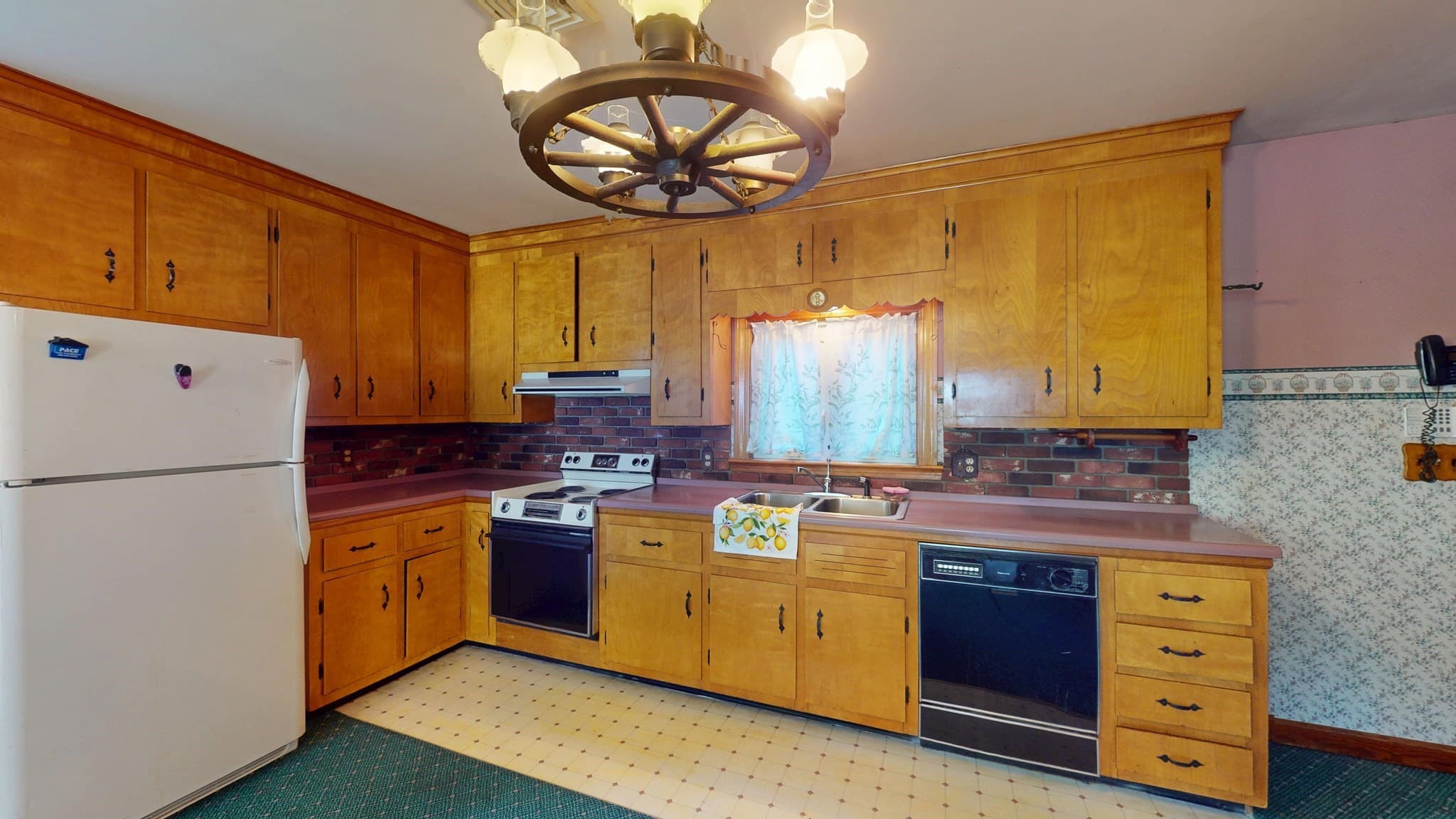 Single Family Residence at 16 Clinton St, Dartmouth MA 02748, photo 9 of 21