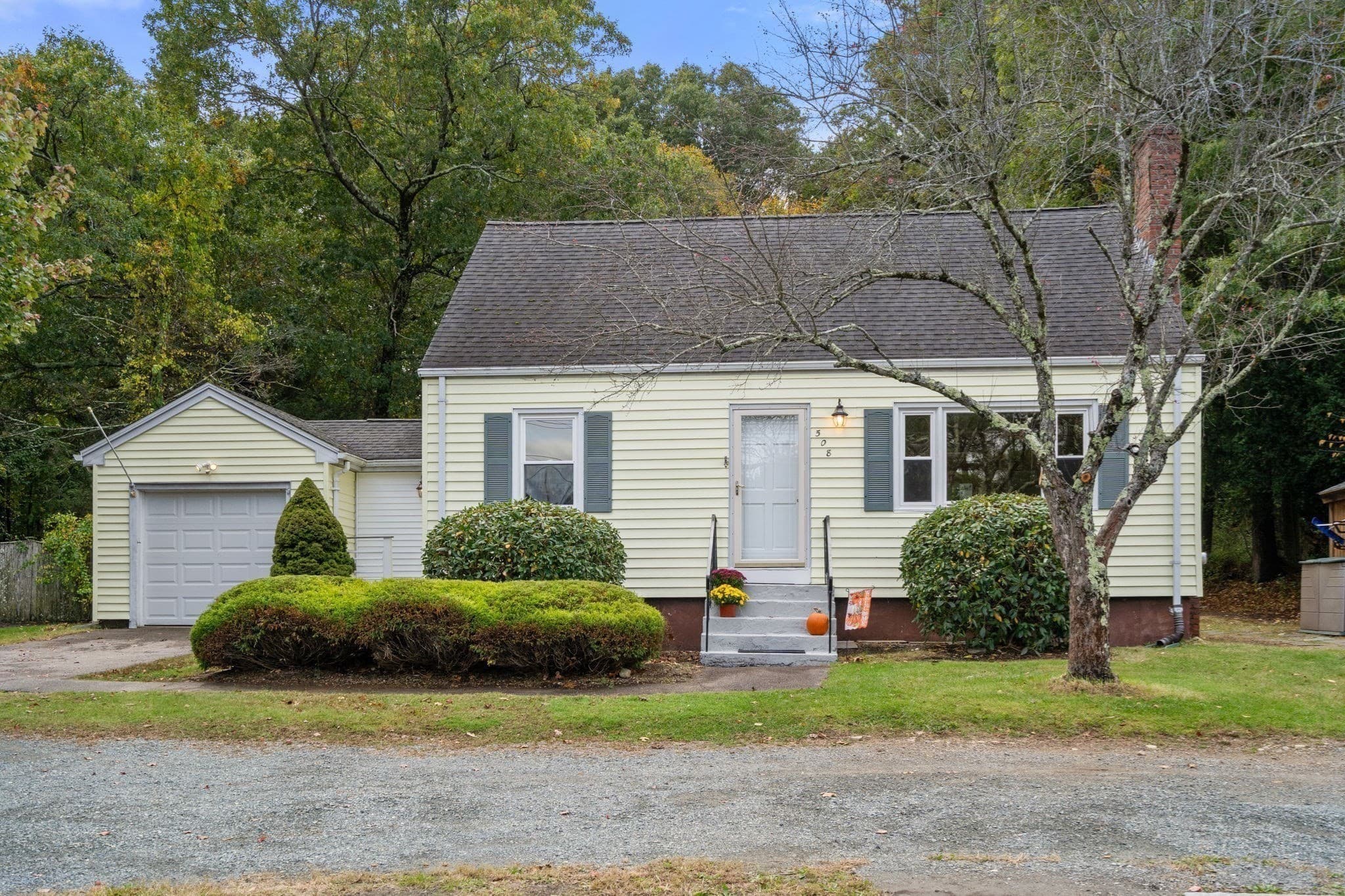 508 Oak St, Franklin MA 02038