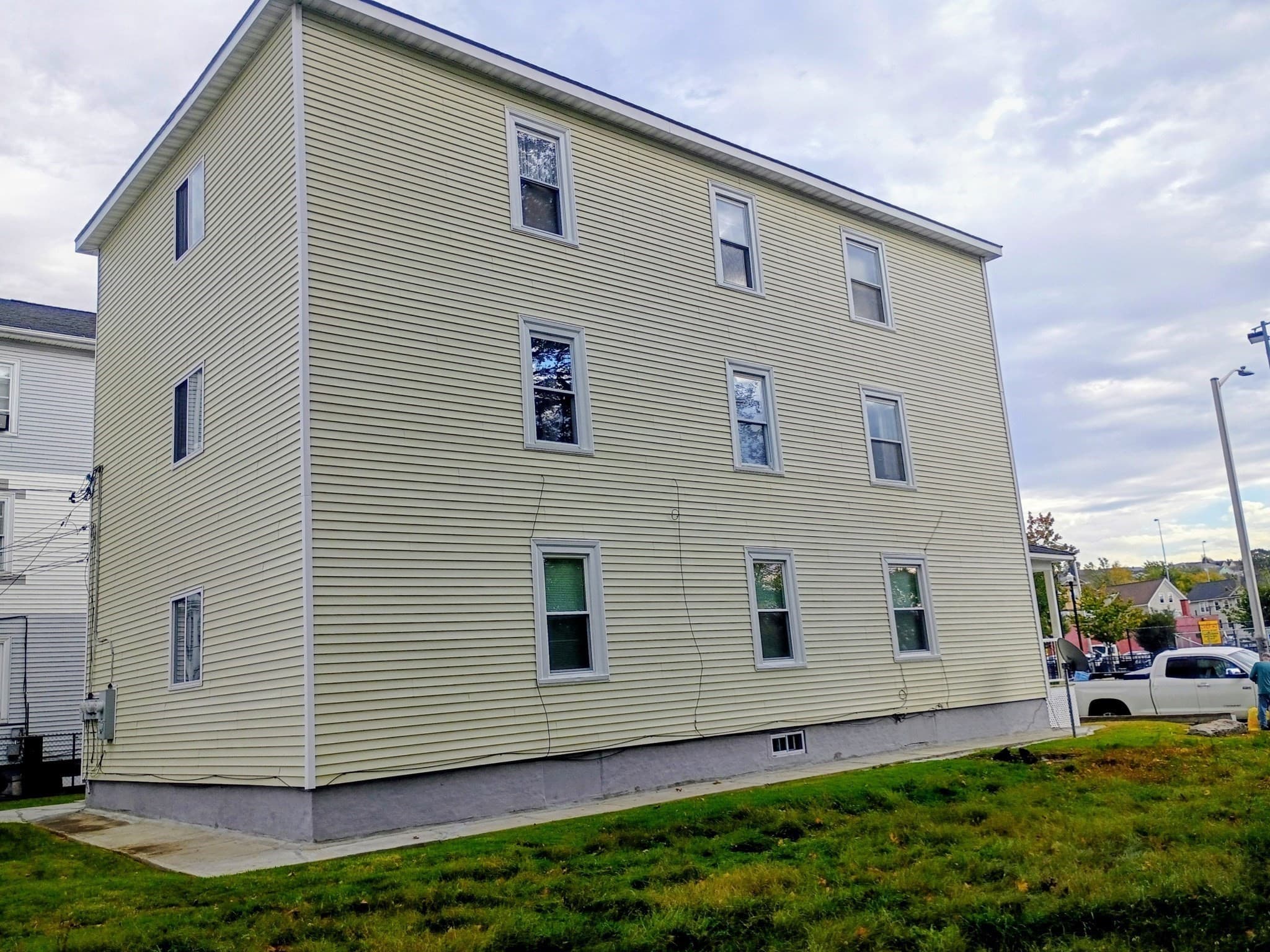 3 Family - 3 Units Up/Down at 55 Endicott, Worcester MA 01610, Worcester, photo 2 of 23