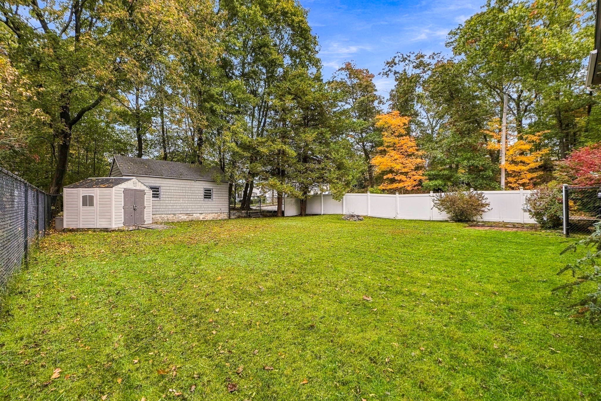 Single Family Residence at 34 Joyce St, Webster MA 01570, photo 22 of 30
