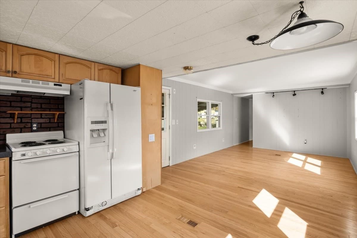 Mobile Home at 130 East Washington St # 89, North Attleboro MA 02760, photo 7 of 25