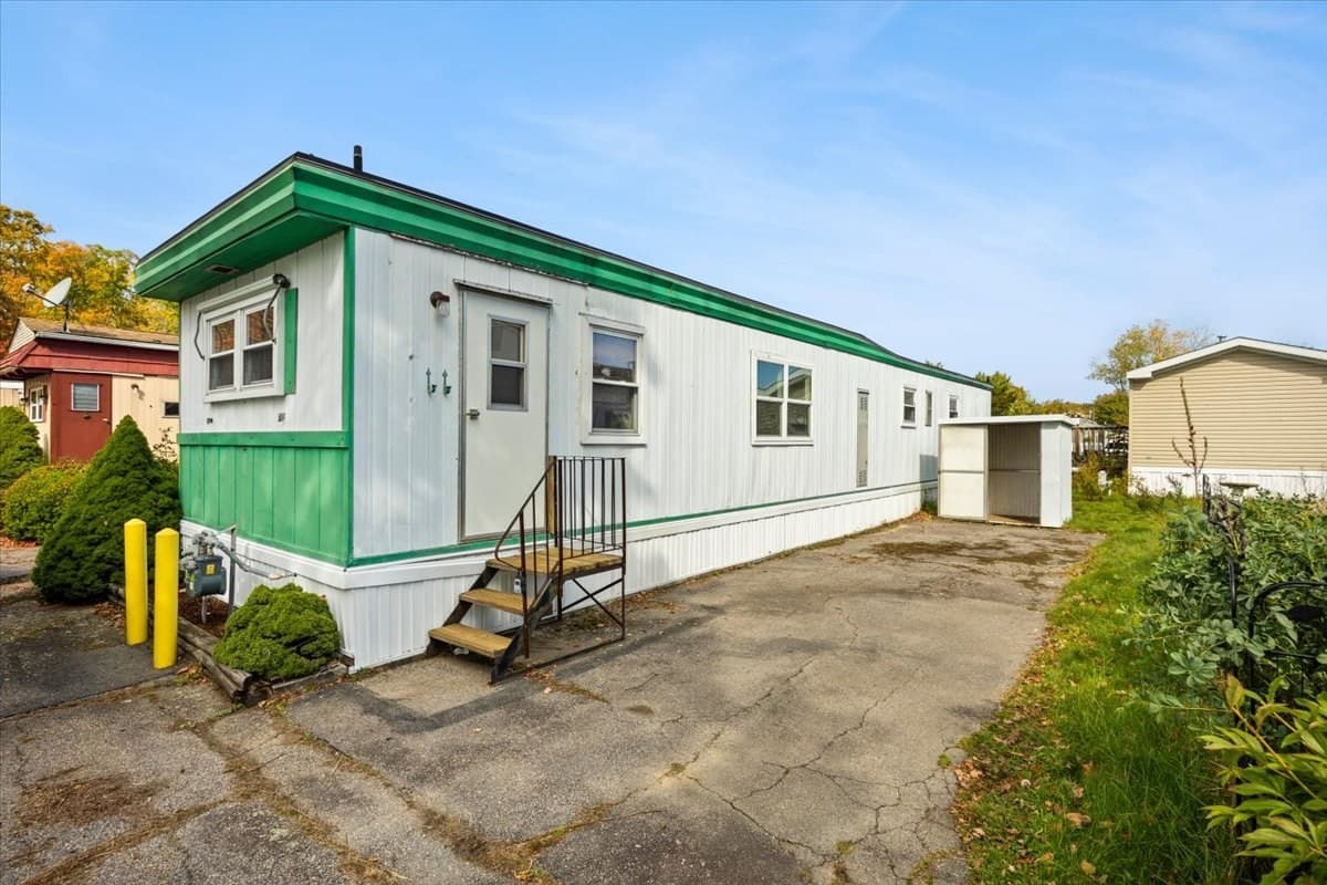 Mobile Home at 130 East Washington St # 89, North Attleboro MA 02760, photo 3 of 25