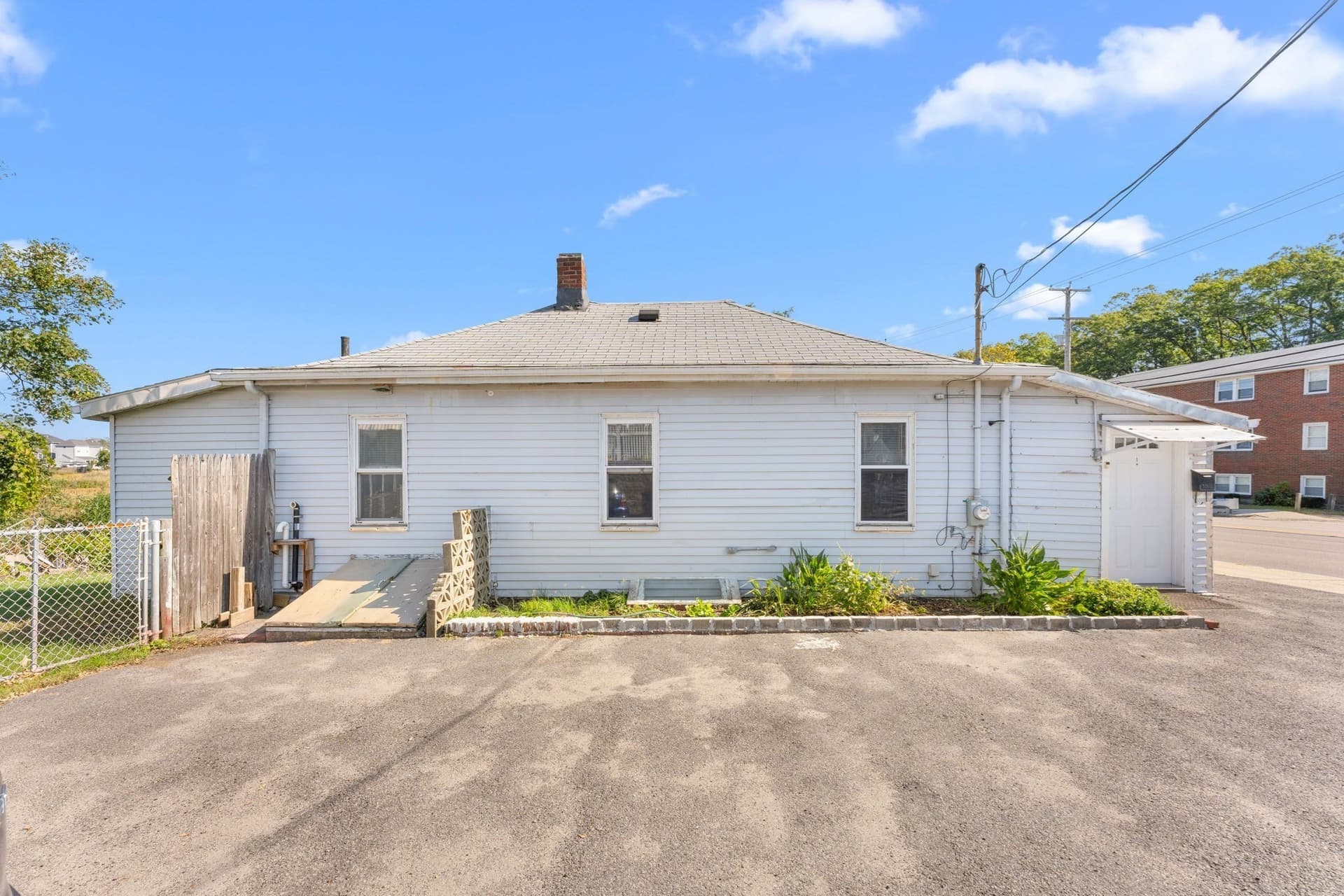 576 Sea St, Quincy MA 02169