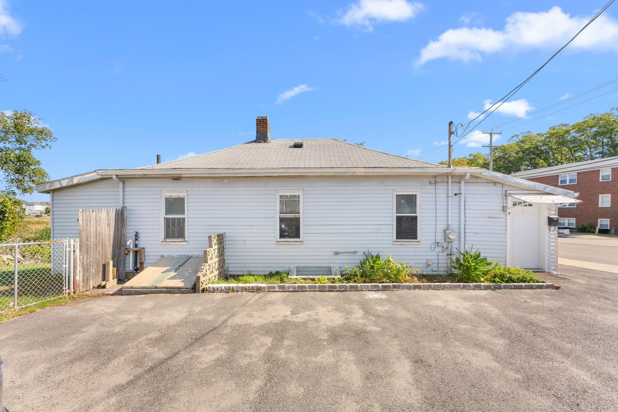 576 Sea St, Quincy MA 02169