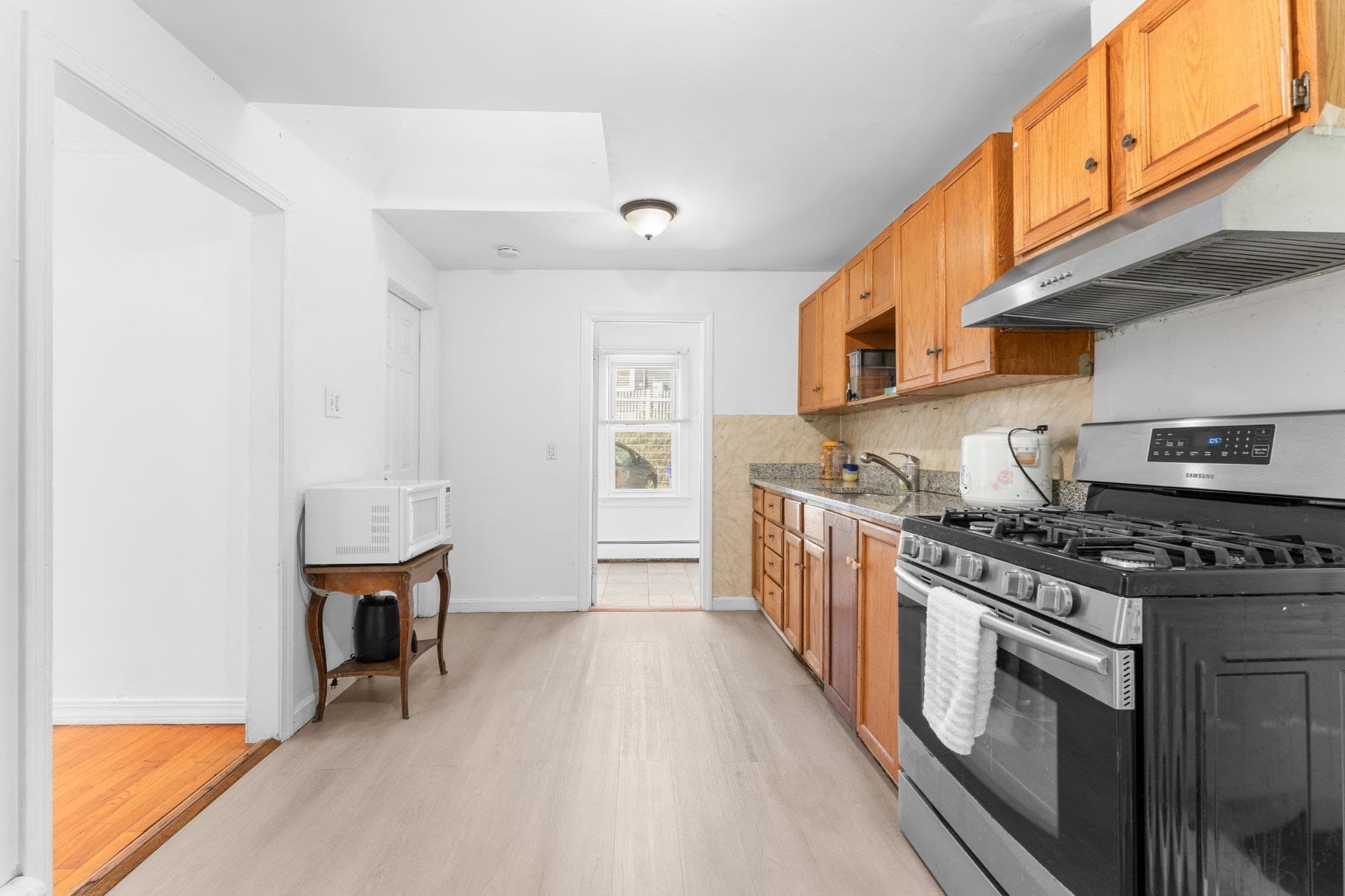 Single Family Residence at 576 Sea St, Quincy MA 02169, Quincy, photo 9 of 21