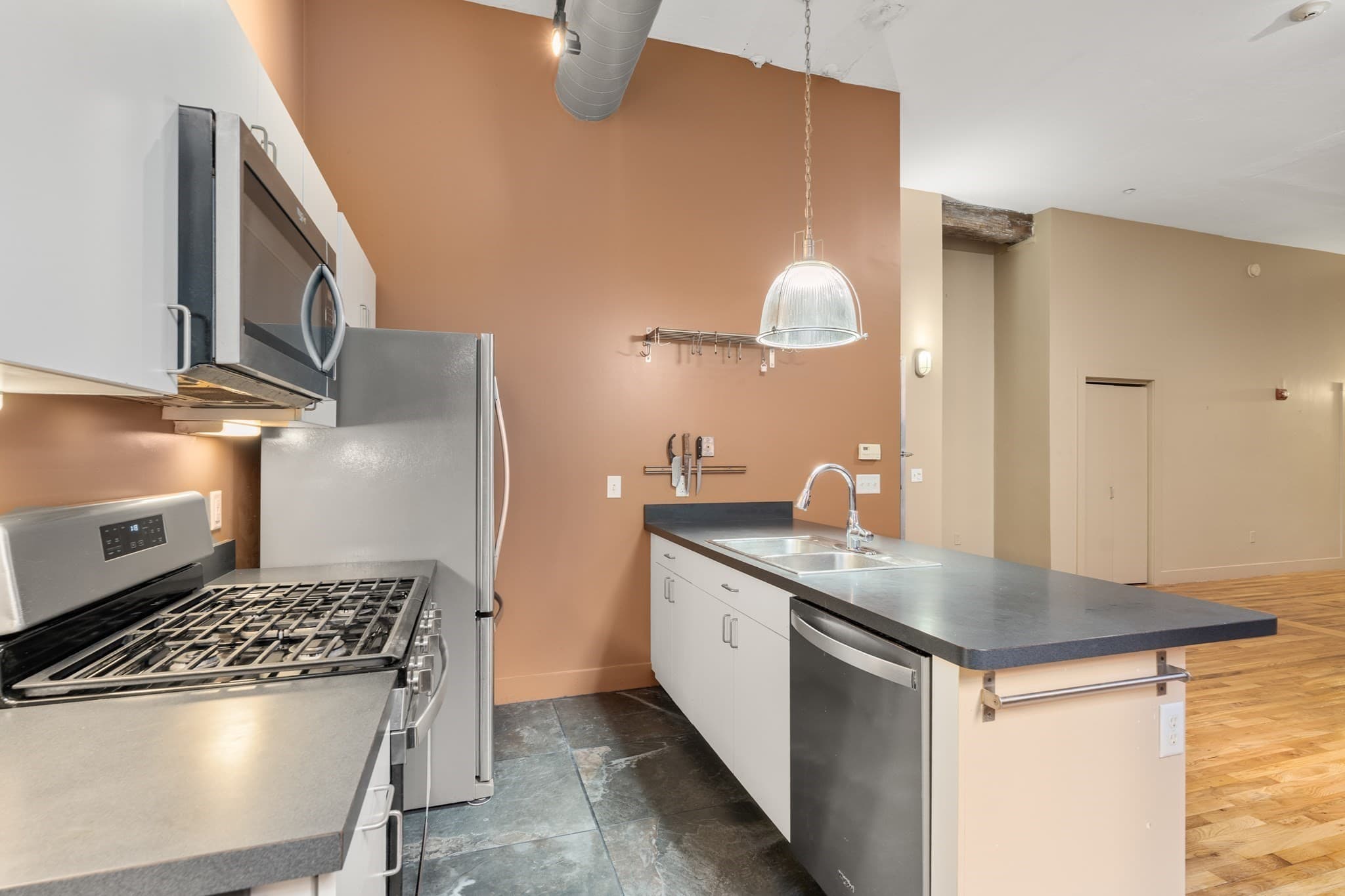 Condominium at 13-17 Willow St # 205, Lynn MA 01901, Lynn, photo 3 of 20