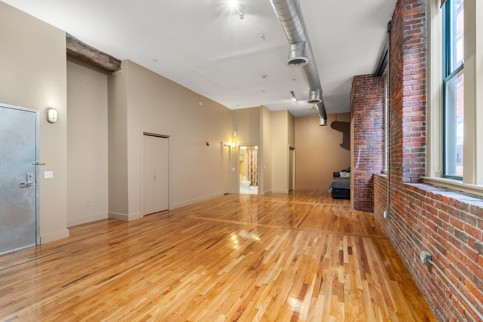 Condominium at 13-17 Willow St # 205, Lynn MA 01901, Lynn, photo 5 of 20