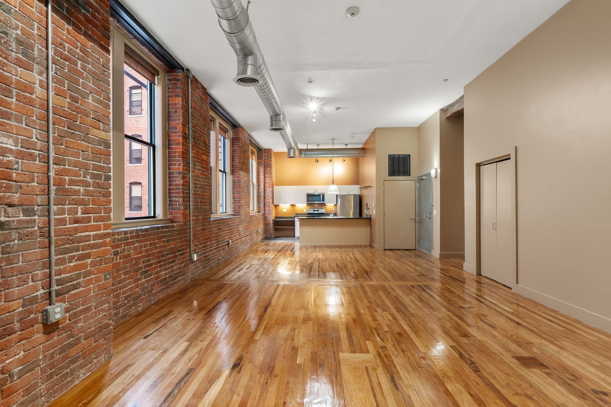 Condominium at 13-17 Willow St # 205, Lynn MA 01901, Lynn, photo 10 of 20