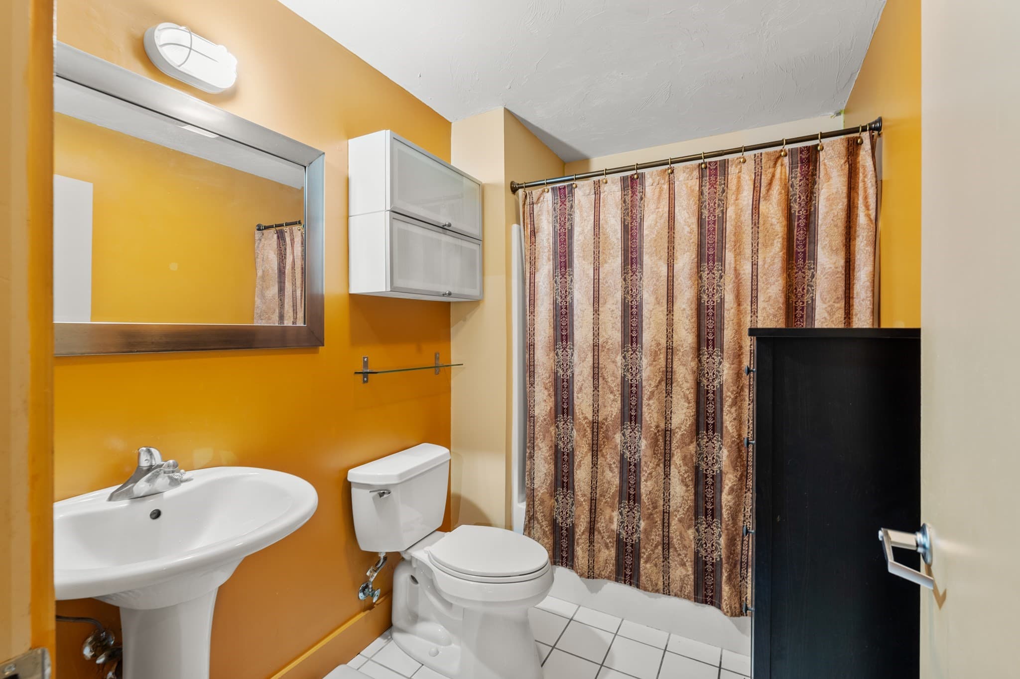 Condominium at 13-17 Willow St # 205, Lynn MA 01901, Lynn, photo 11 of 20
