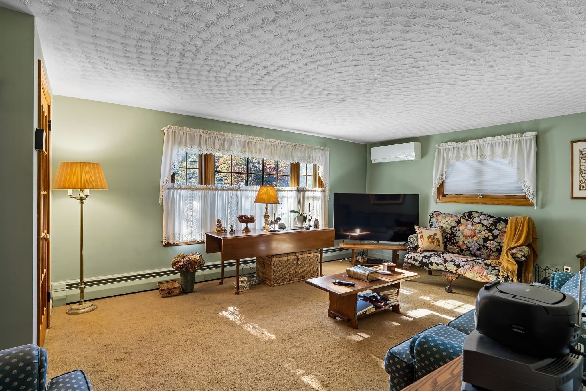 Single Family Residence at 141 Olin Avenue, Fitchburg MA 01420, photo 12 of 38