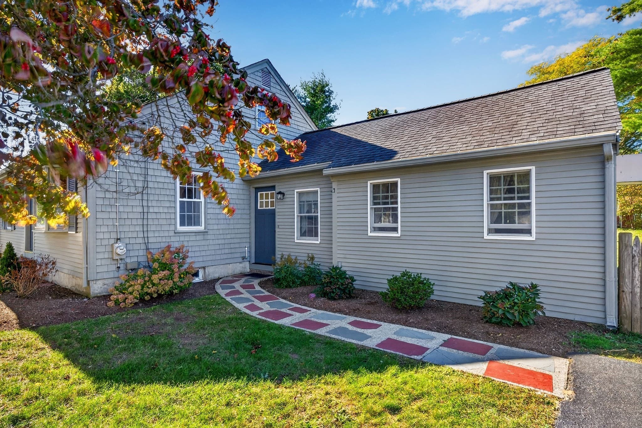 Single Family Residence at 68 Harman Ave, Seekonk MA 02771, photo 3 of 29