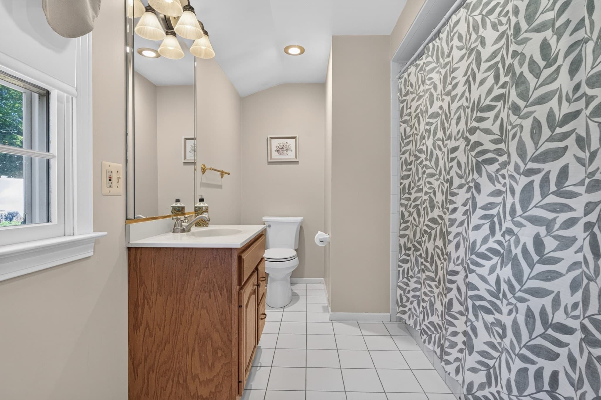 Single Family Residence at 68 Harman Ave, Seekonk MA 02771, photo 18 of 29