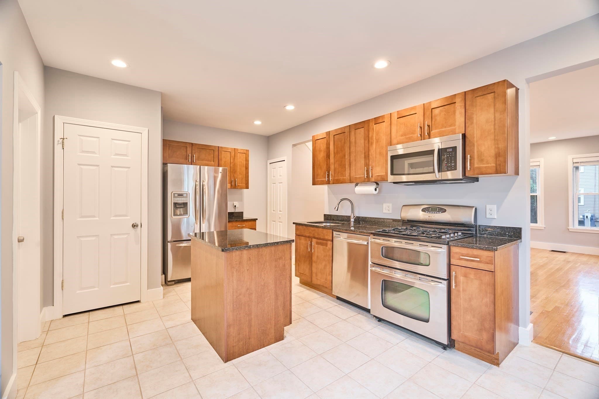 Condominium at 13 Hartwell St # 1, Waltham MA 02453, Waltham, photo 11 of 32