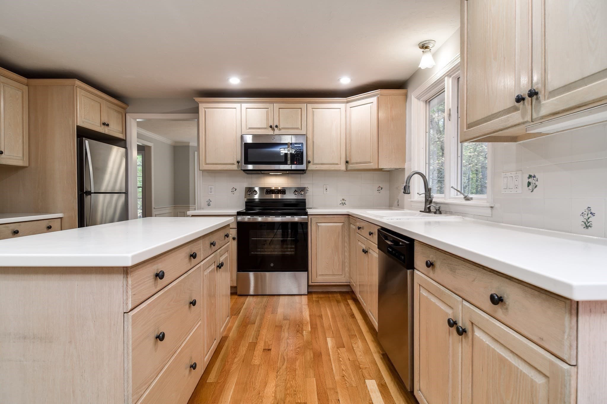 Single Family Residence at 81 Tisdale Drive, Dover MA 02030, Dover, photo 8 of 25
