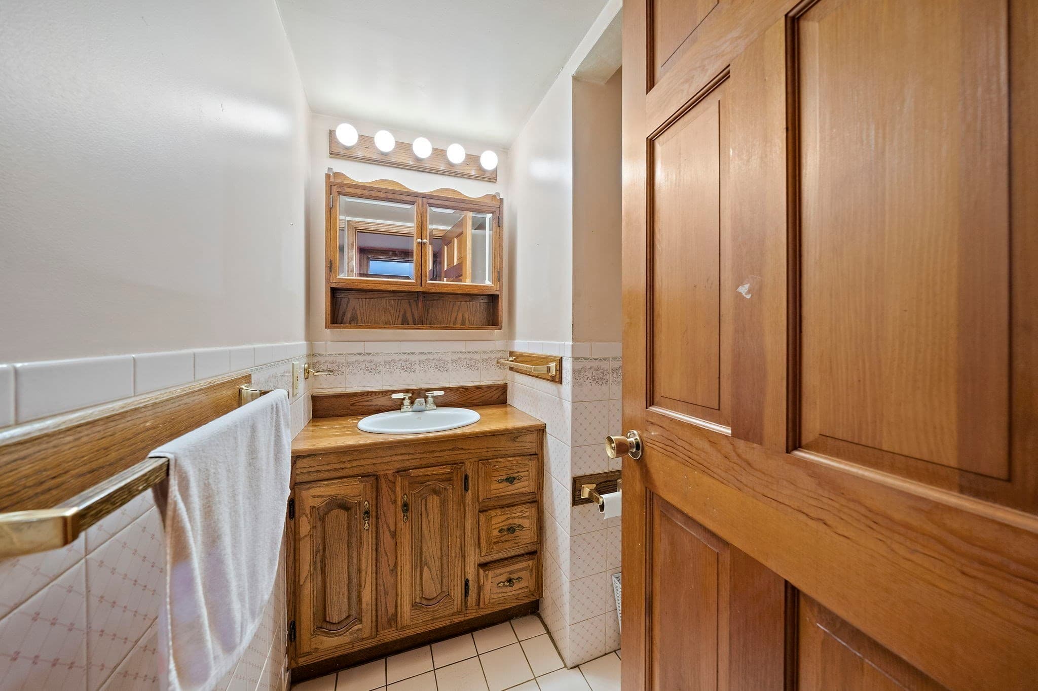 Single Family Residence at 50 Lyons St, Quincy MA 02169, Quincy, photo 13 of 38