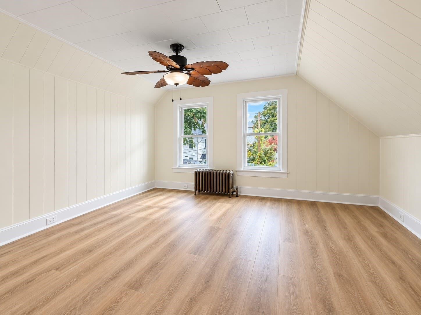 Single Family Residence at 5 Branch St, Worcester MA 01604, photo 30 of 42
