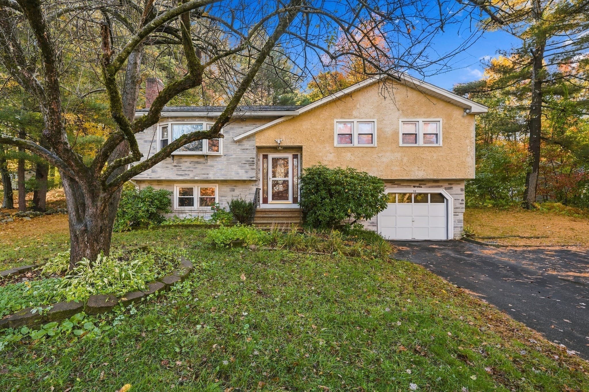 10 Dolan Rd, Billerica MA 01821