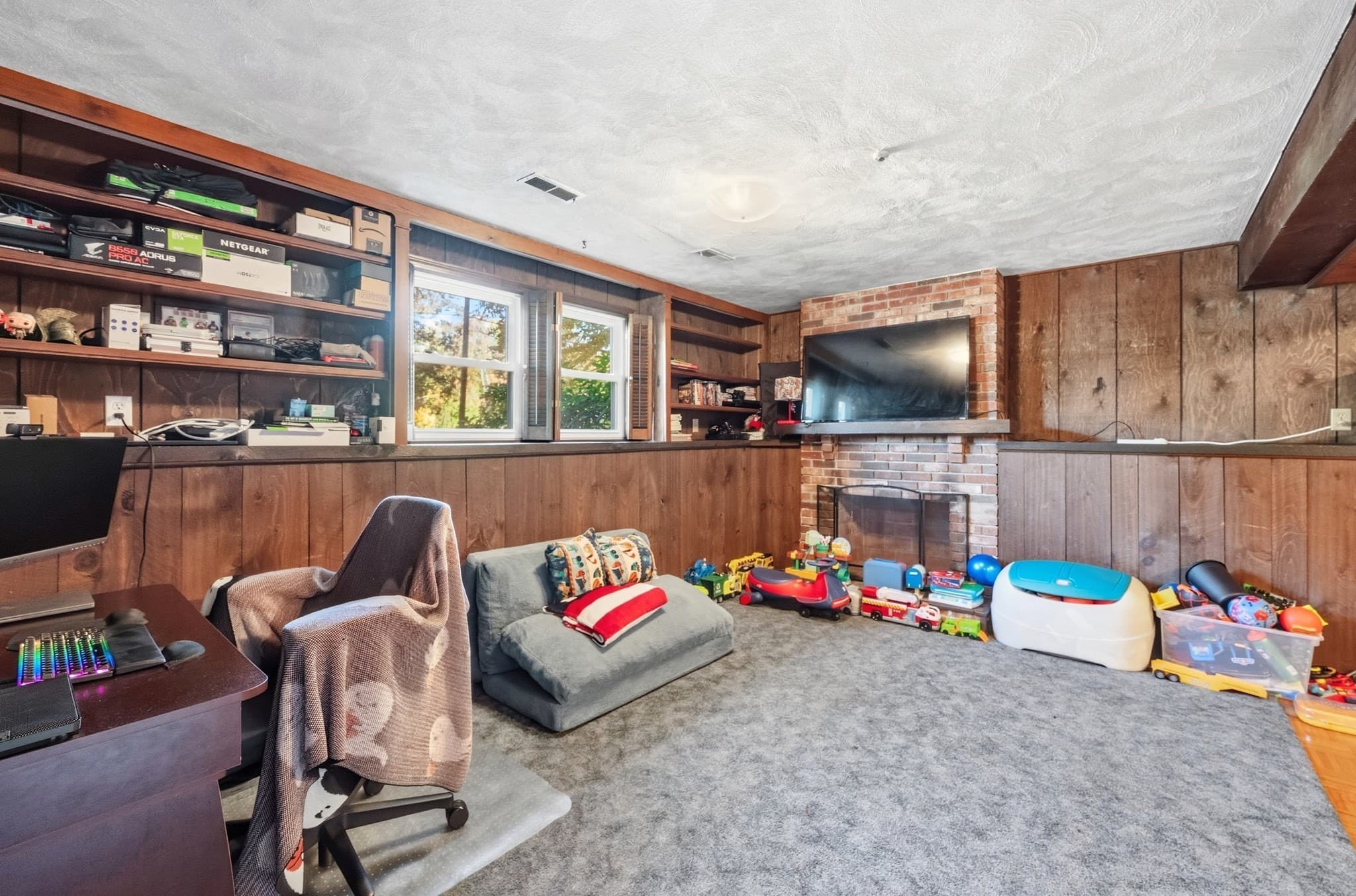 Single Family Residence at 10 Dolan Rd, Billerica MA 01821, Billerica, photo 24 of 42