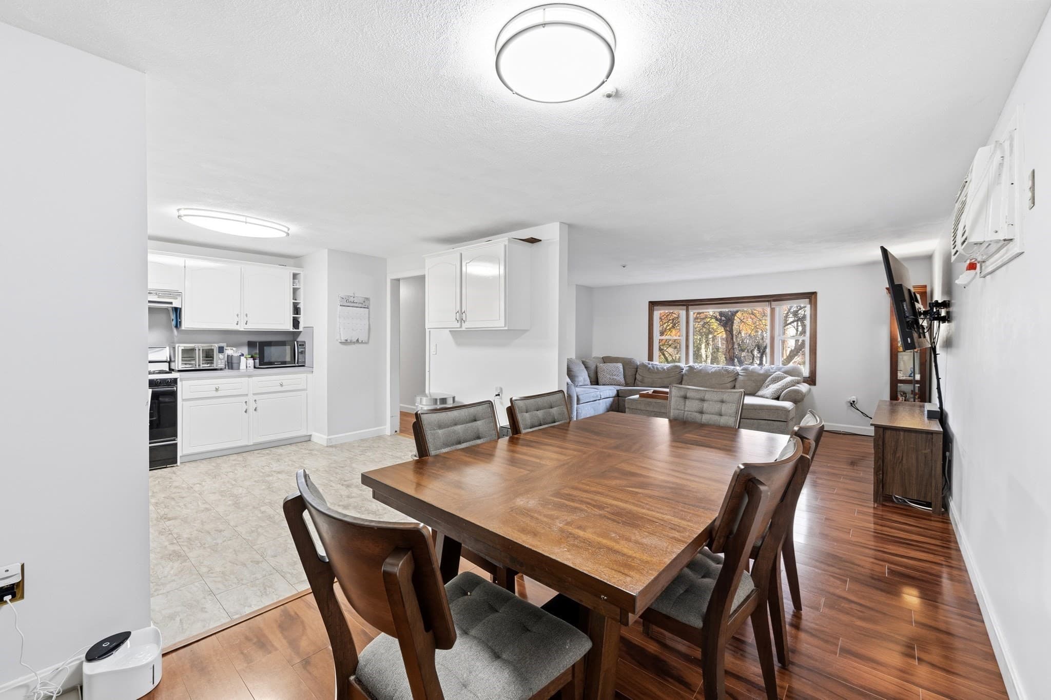 Single Family Residence at 10 Dolan Rd, Billerica MA 01821, Billerica, photo 8 of 42