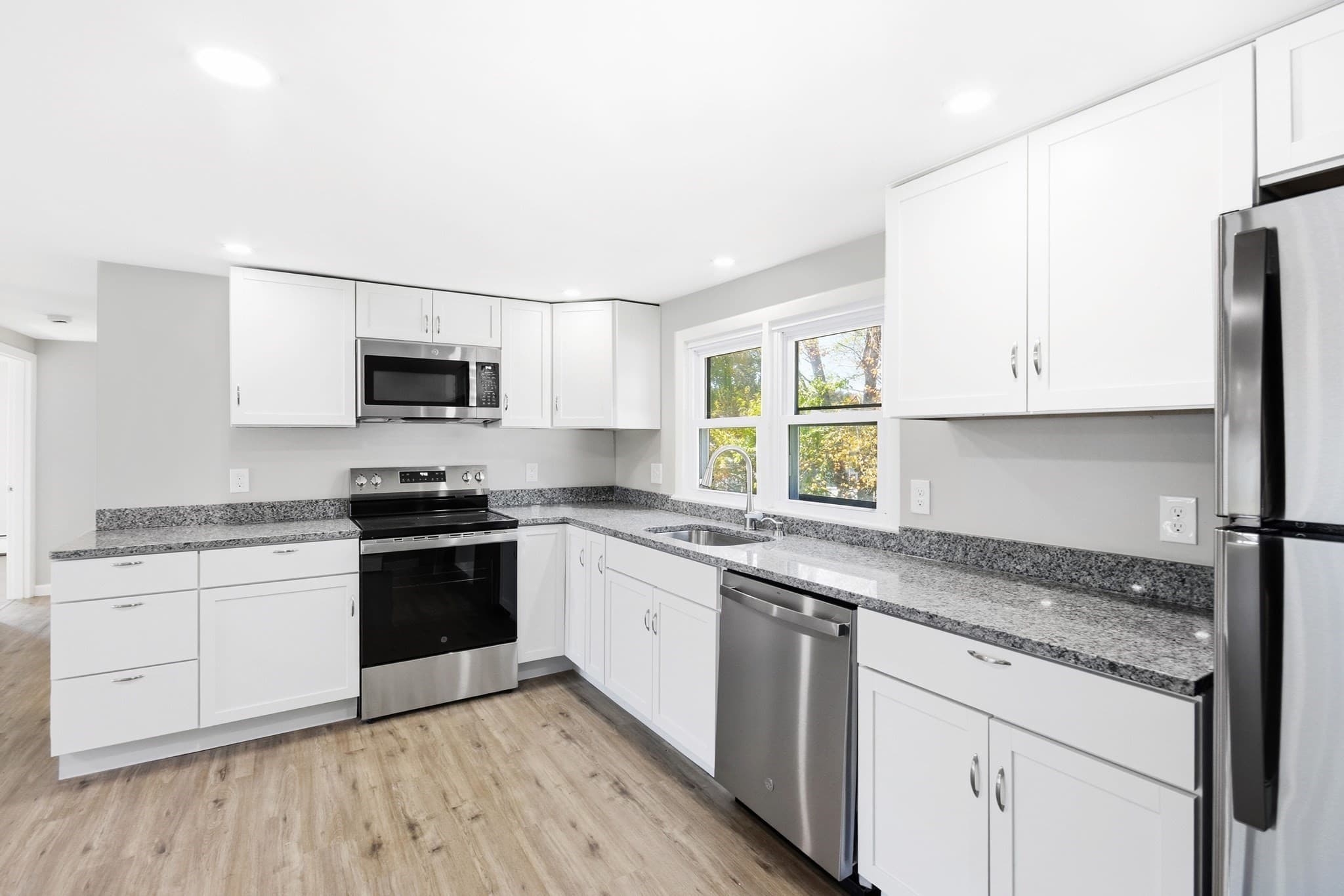 Single Family Residence at 412 Oak Street, Methuen MA 01844, photo 2 of 30