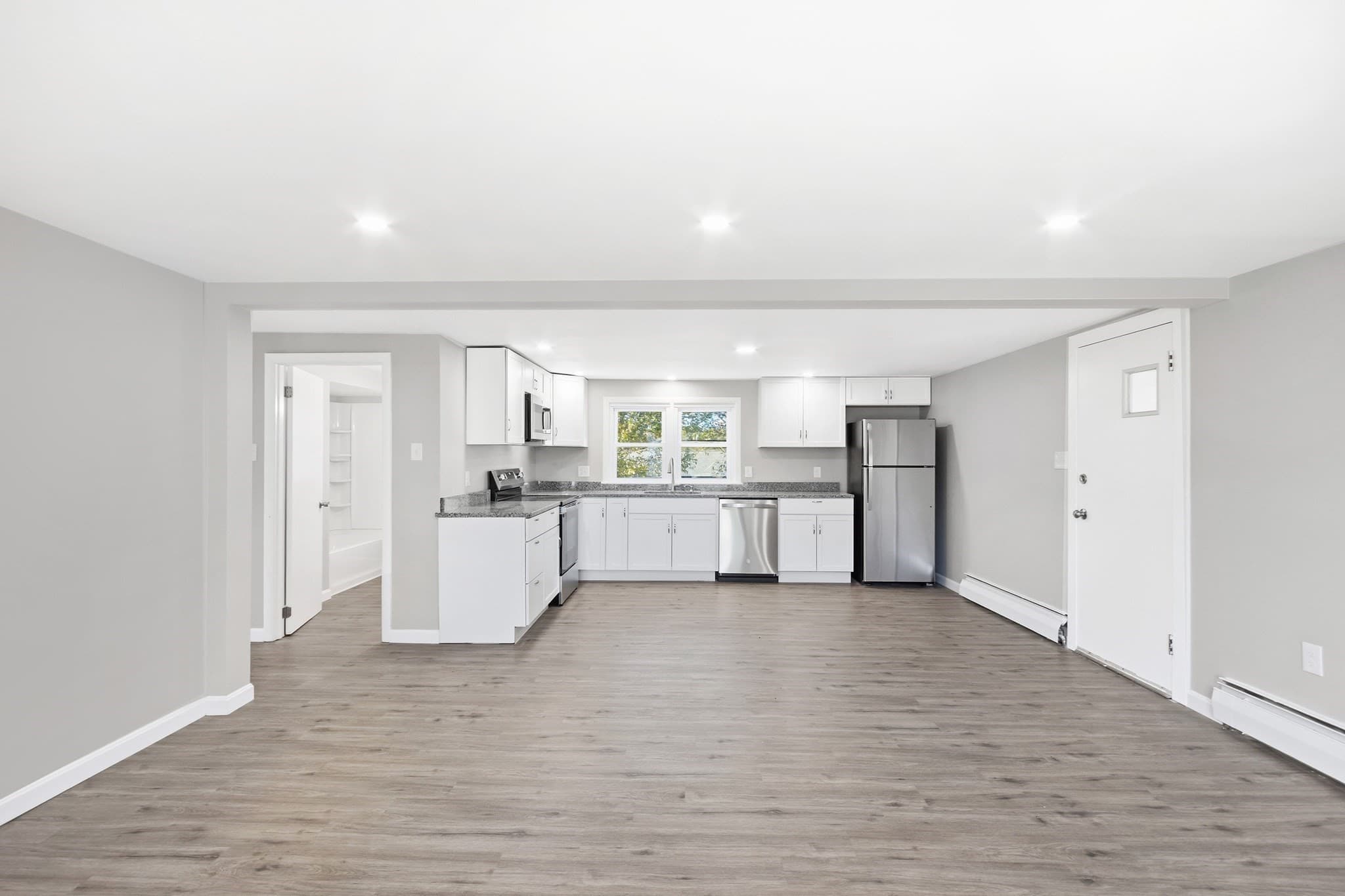 Single Family Residence at 412 Oak Street, Methuen MA 01844, photo 6 of 30
