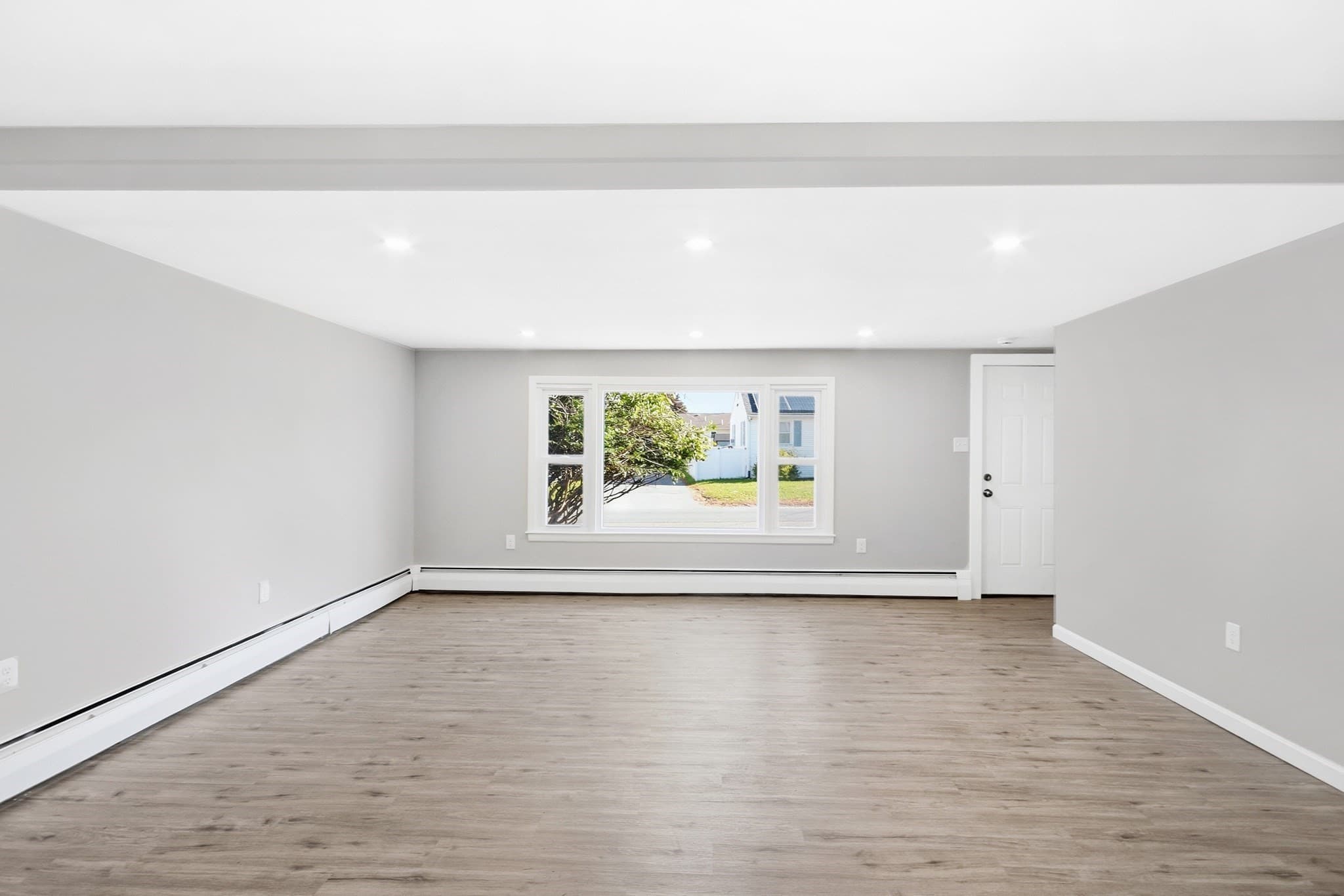 Single Family Residence at 412 Oak Street, Methuen MA 01844, photo 8 of 30