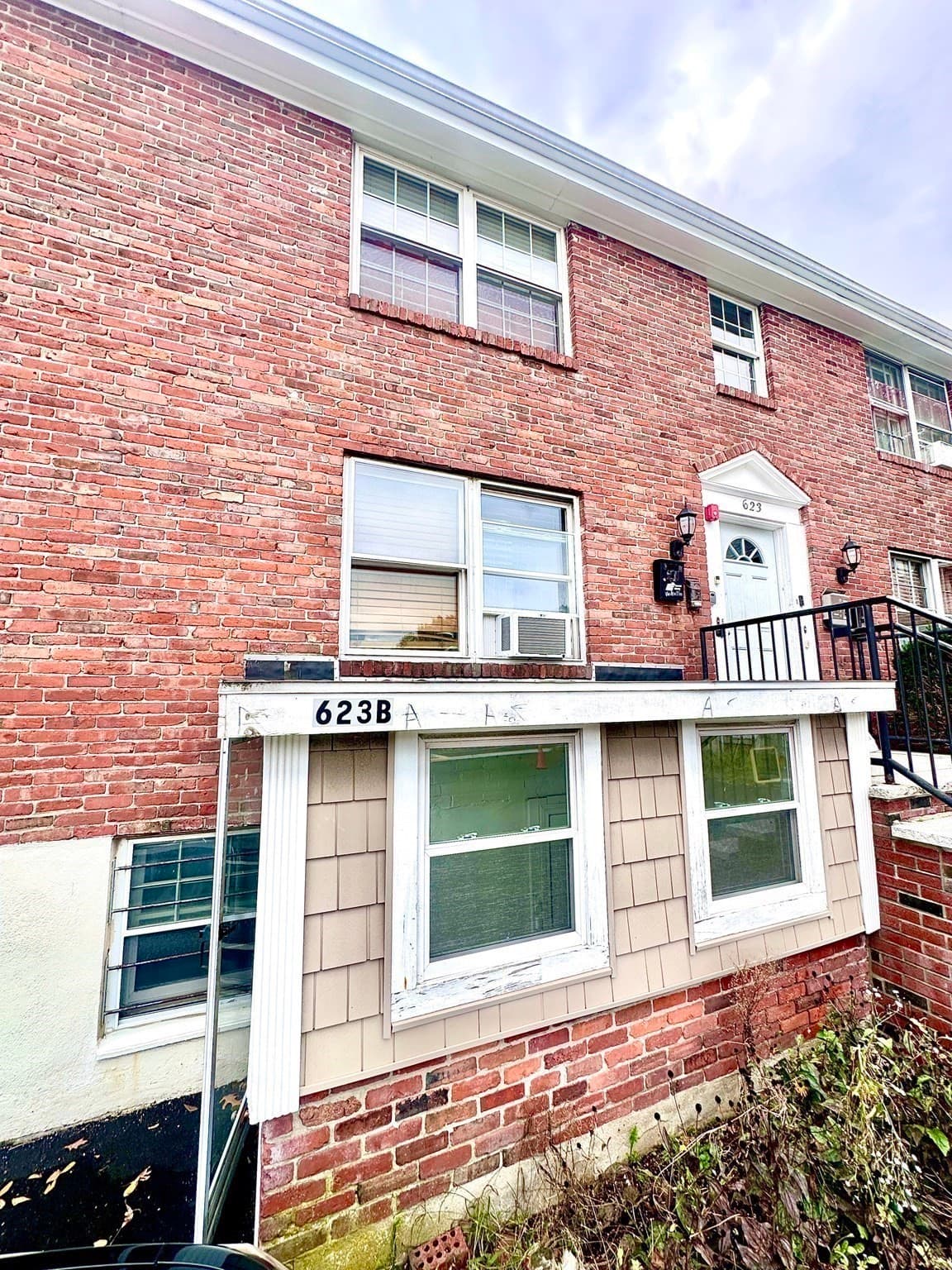 Condominium at 623 Cummins Hwy # A, Boston MA 02136, Boston, photo 2 of 9